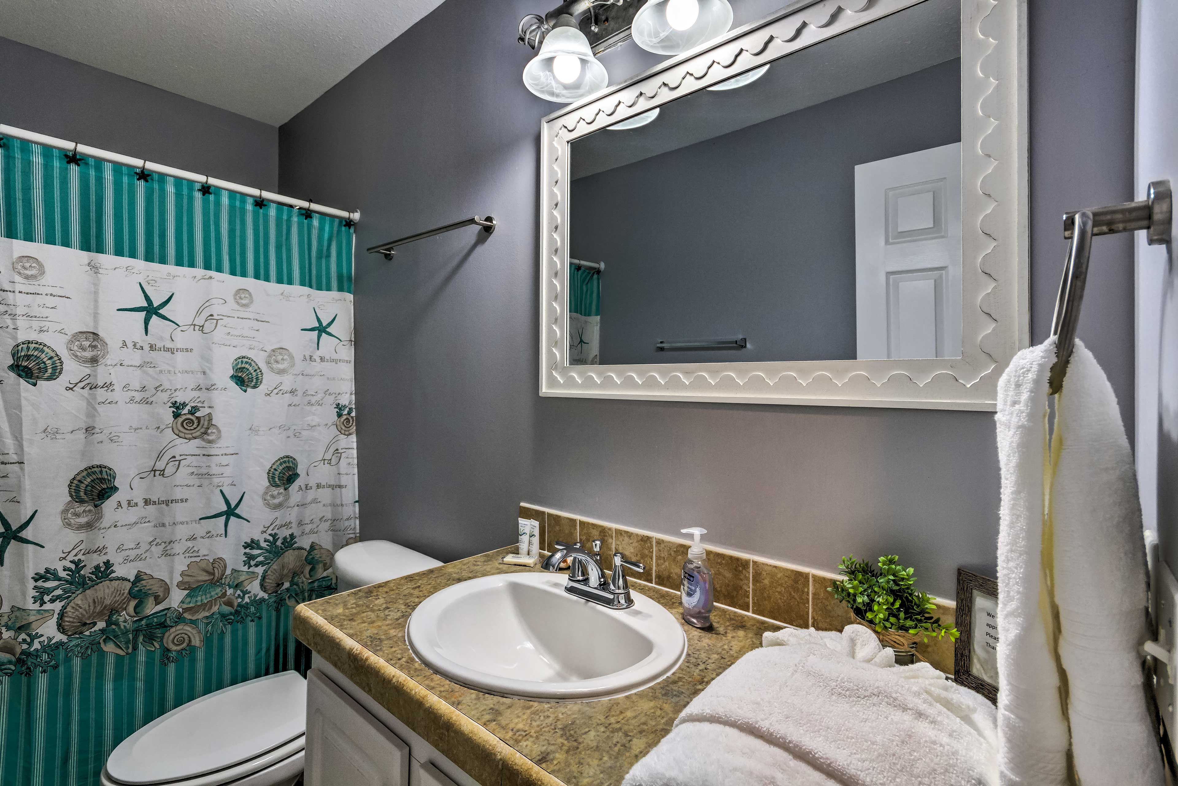 Bathroom | Towels Provided | Complimentary Toiletries