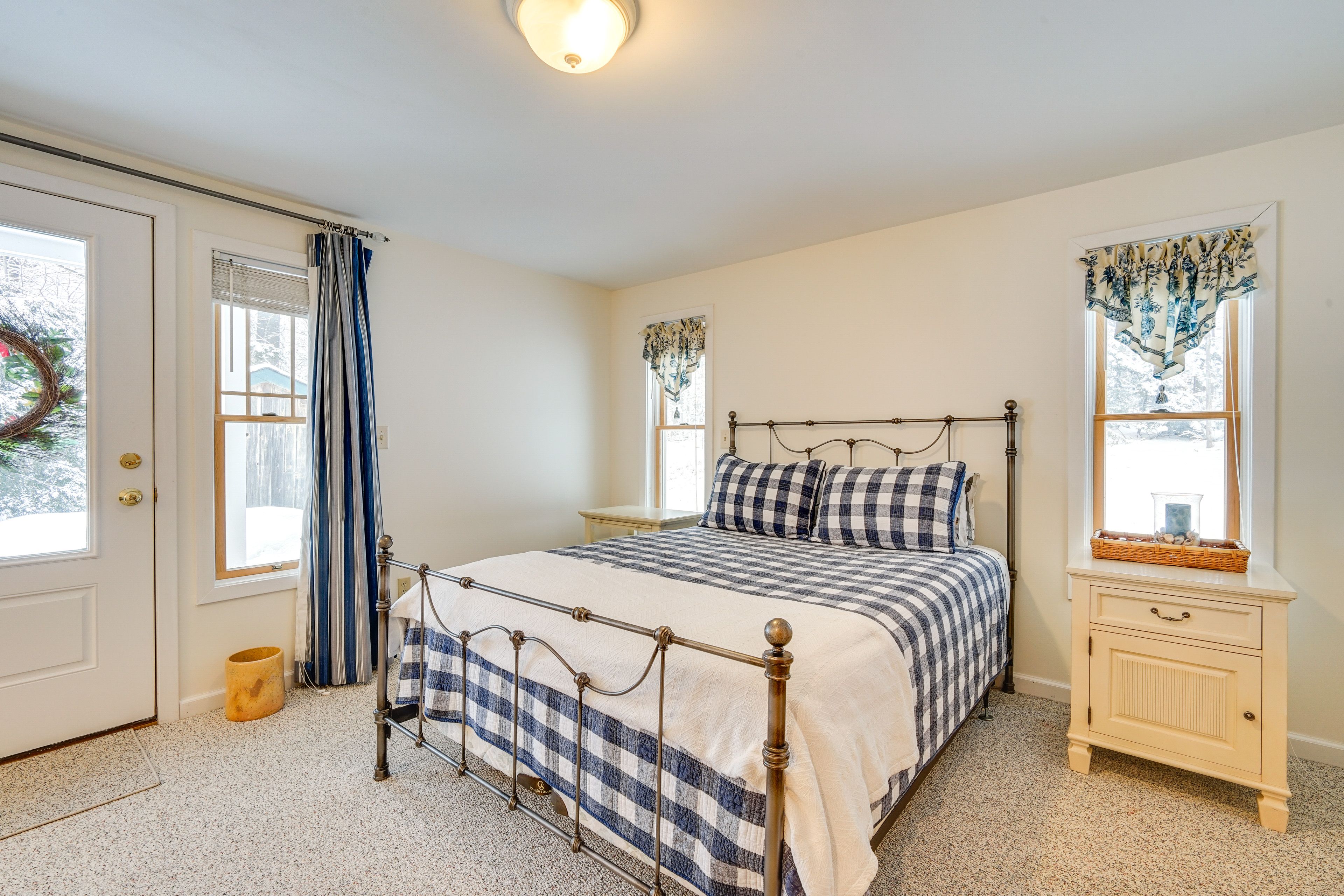 Bedroom 3 | Queen Bed | Main Level