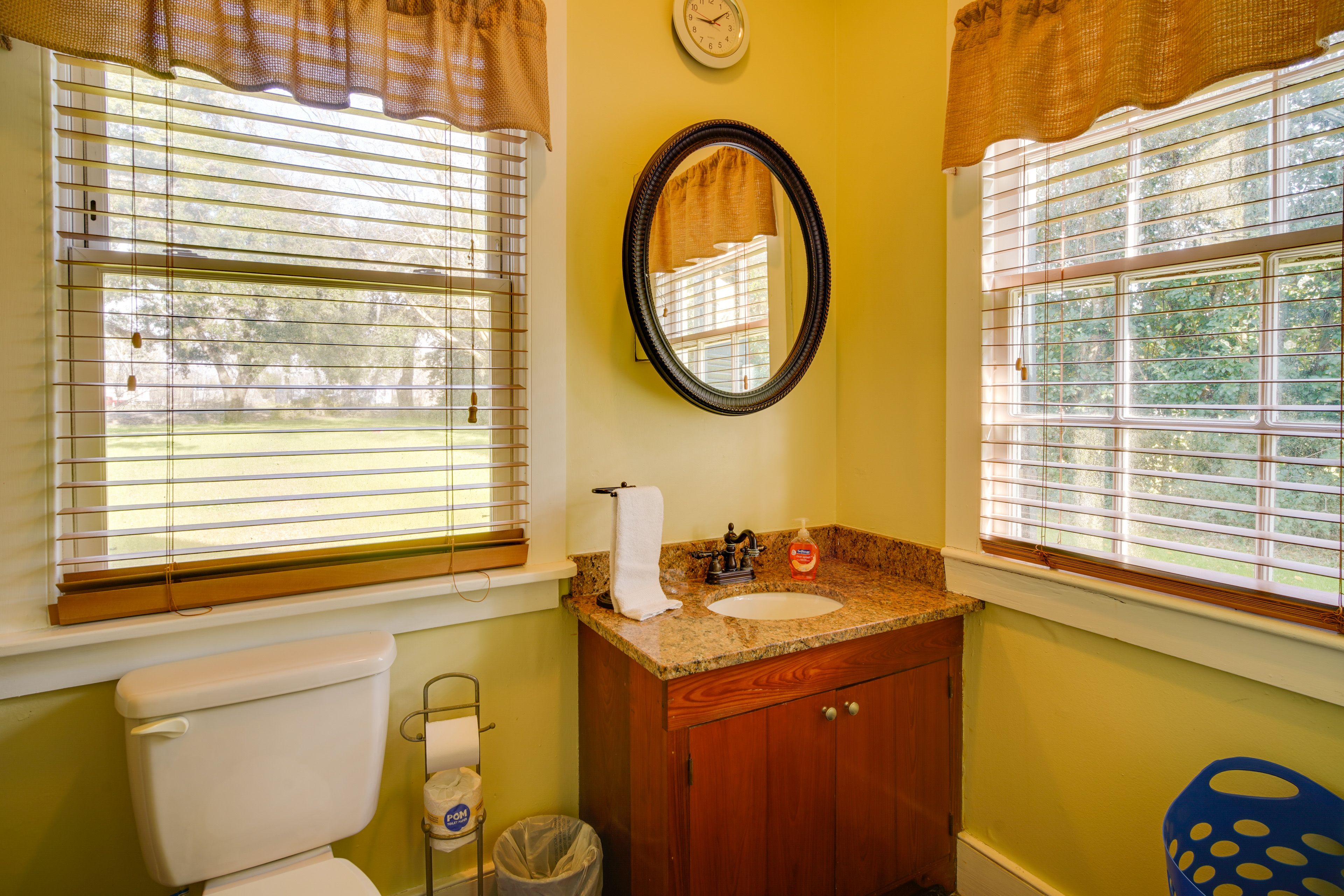 Full Bathroom | 1st Floor | Complimentary Toiletries | Hair Dryers | Towels