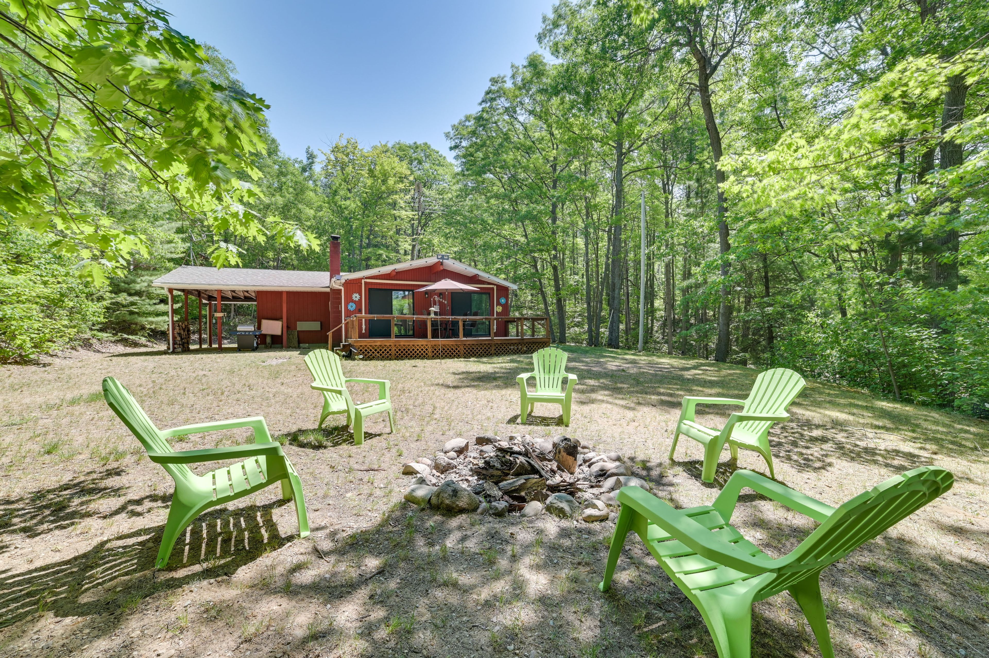 Rose City Vacation Rental | 3BR | 2BA | 1,200 Sq Ft | Steps Required to Enter