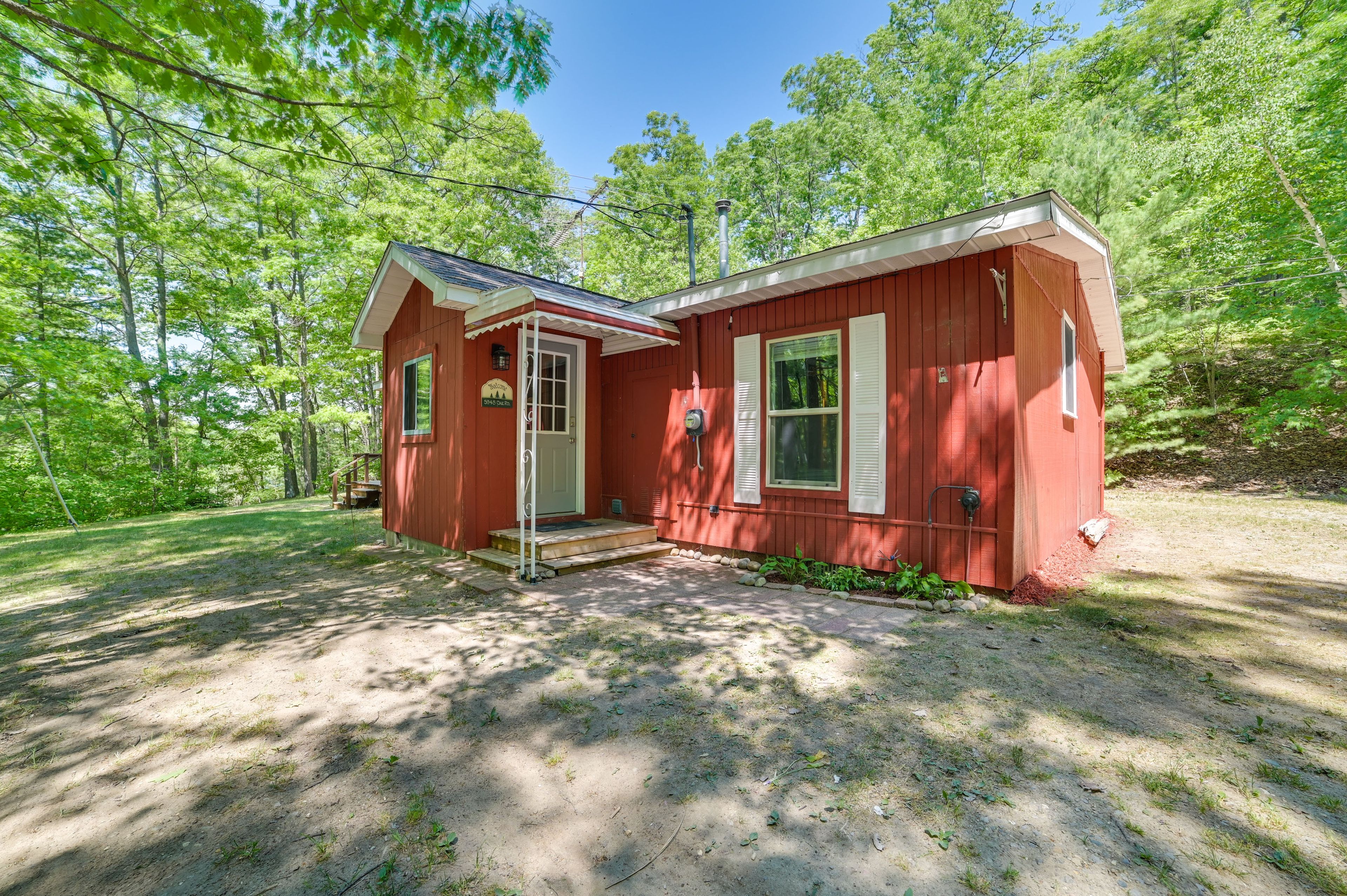 Parking | Driveway/In Front of Pole Barn (7 Vehicles) | RV/Trailer Parking