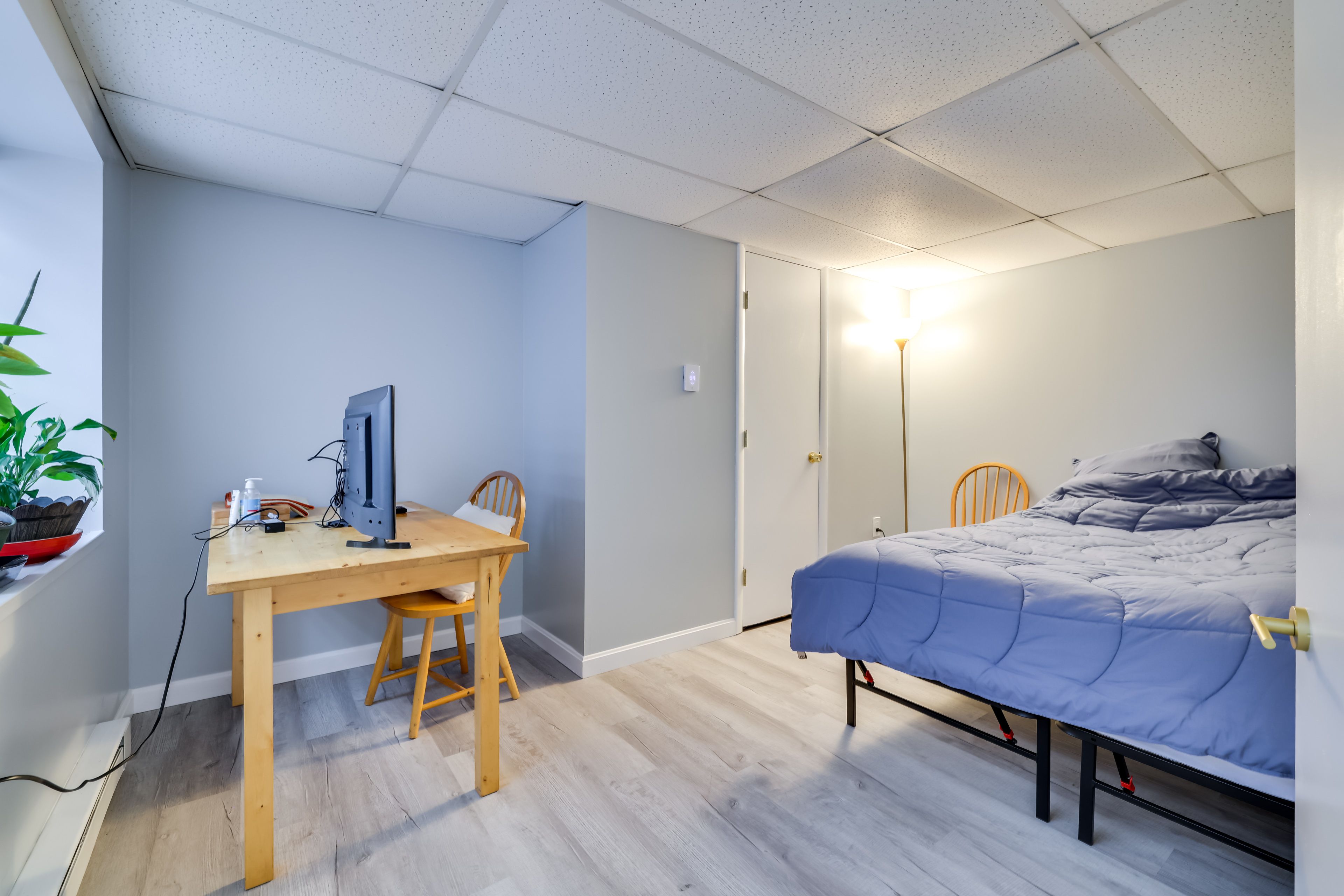 Bedroom 4 | Queen Bed | Smart TV