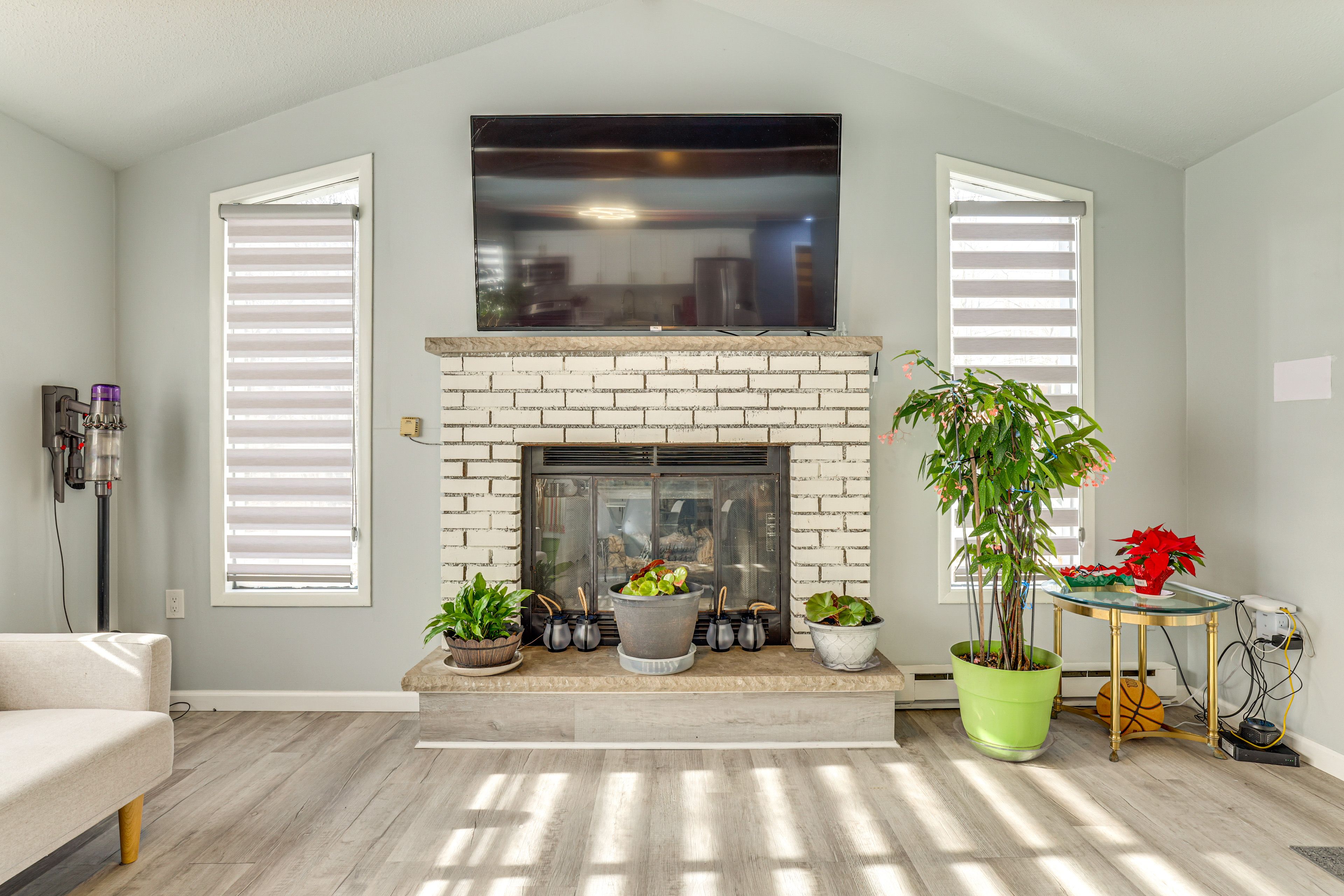 Living Room | Smart TV