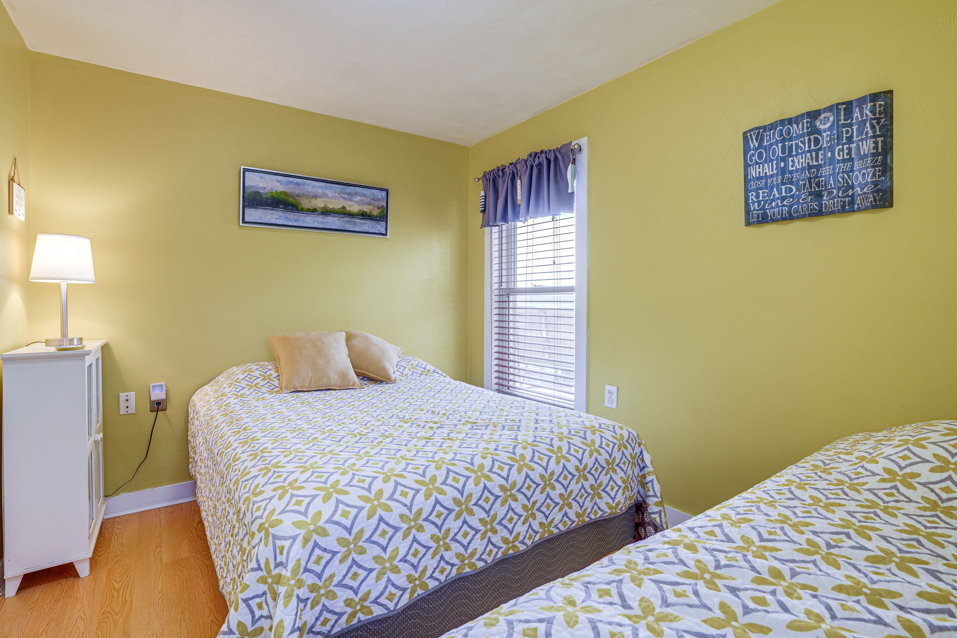 Bedroom 2 | 1st Floor | Full Bed | Twin Bed