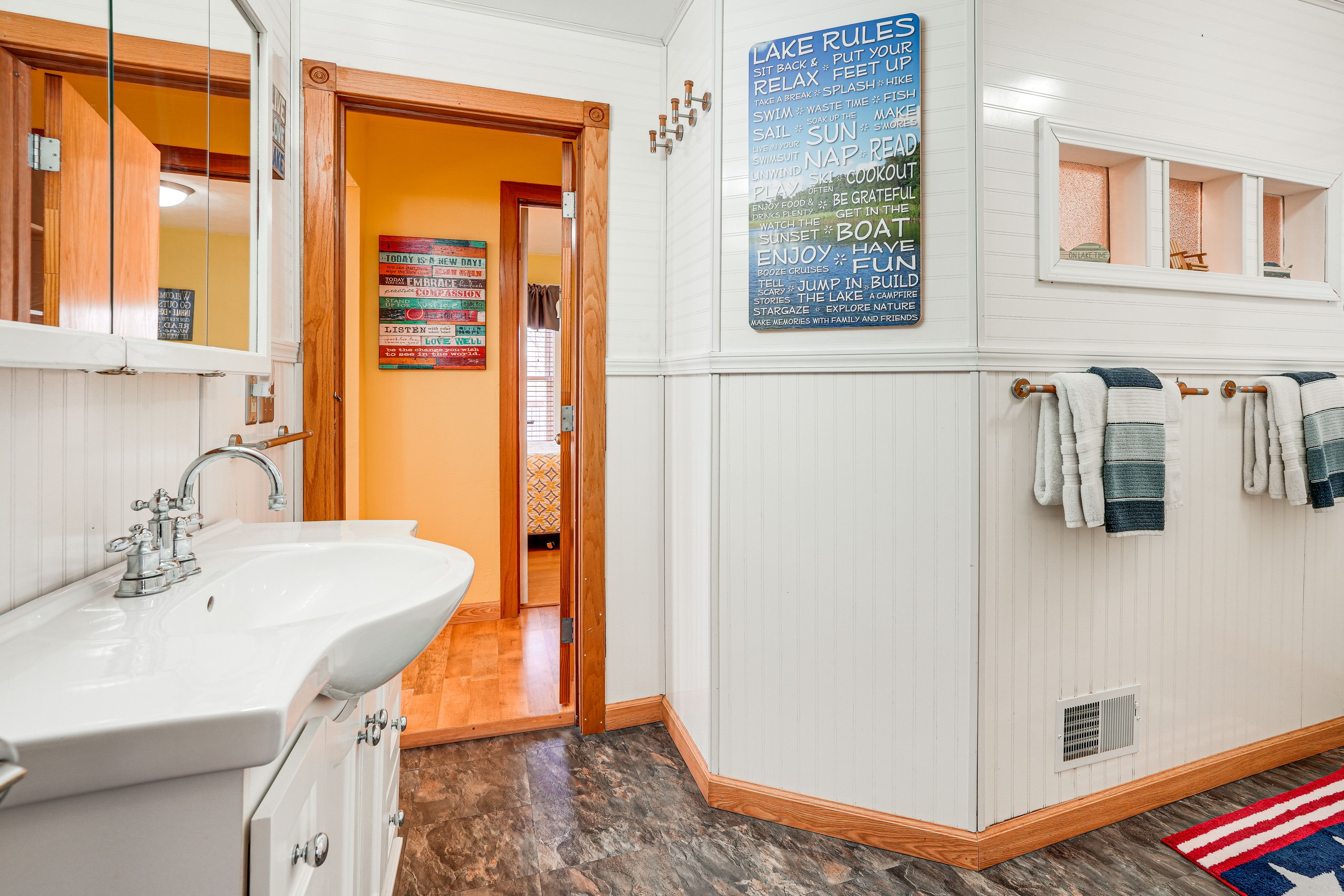 Full Bathroom | 1st Floor