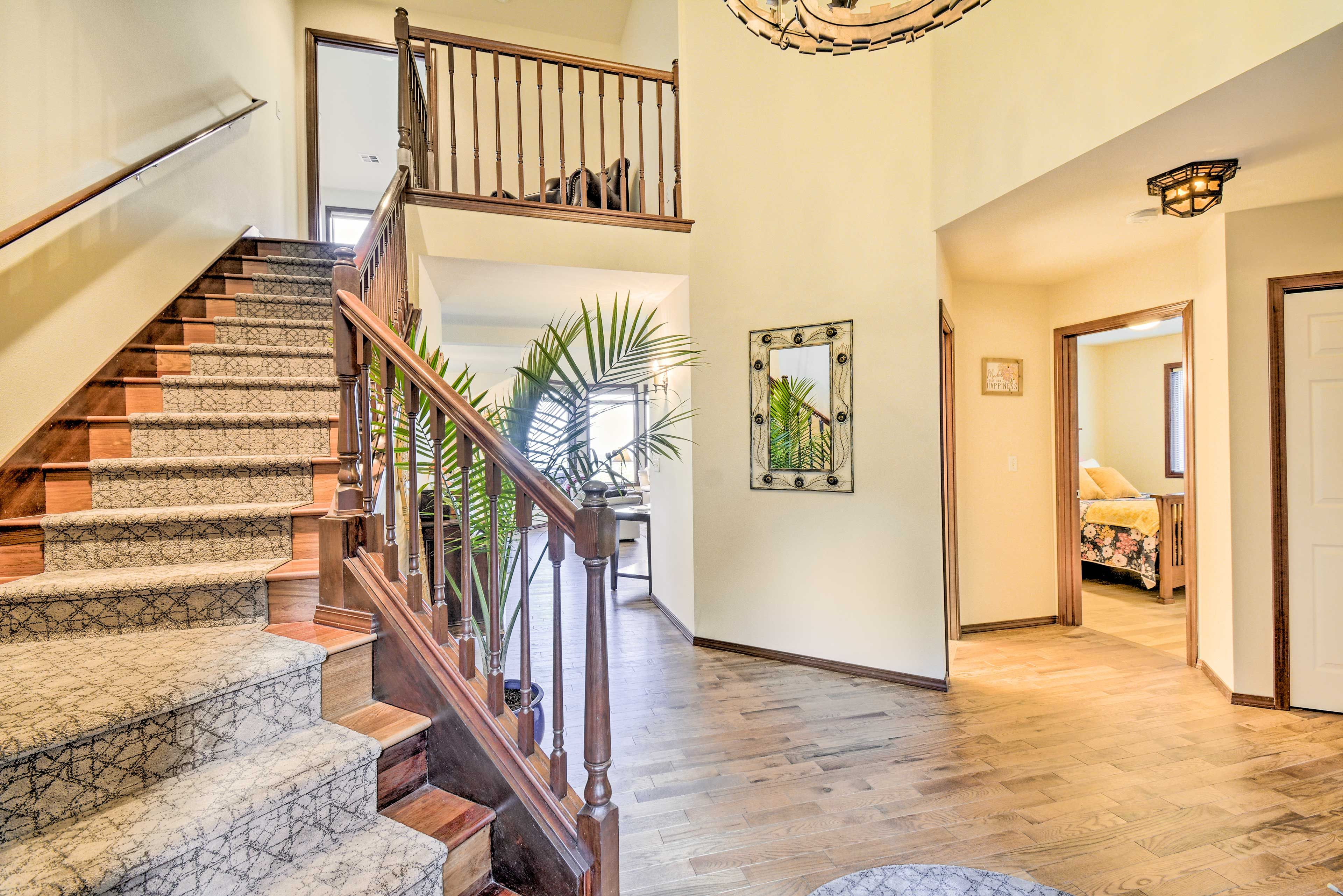 Entryway | Stairs to 2nd Floor