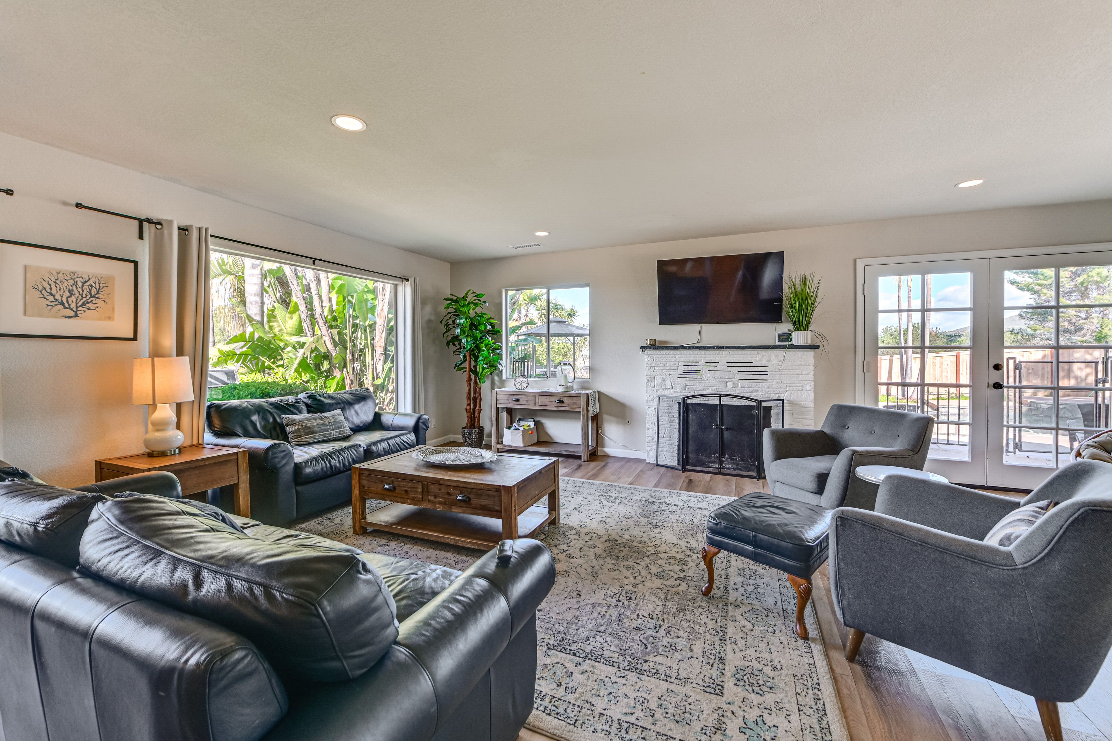 Living Room | Smart TV | 1st Floor