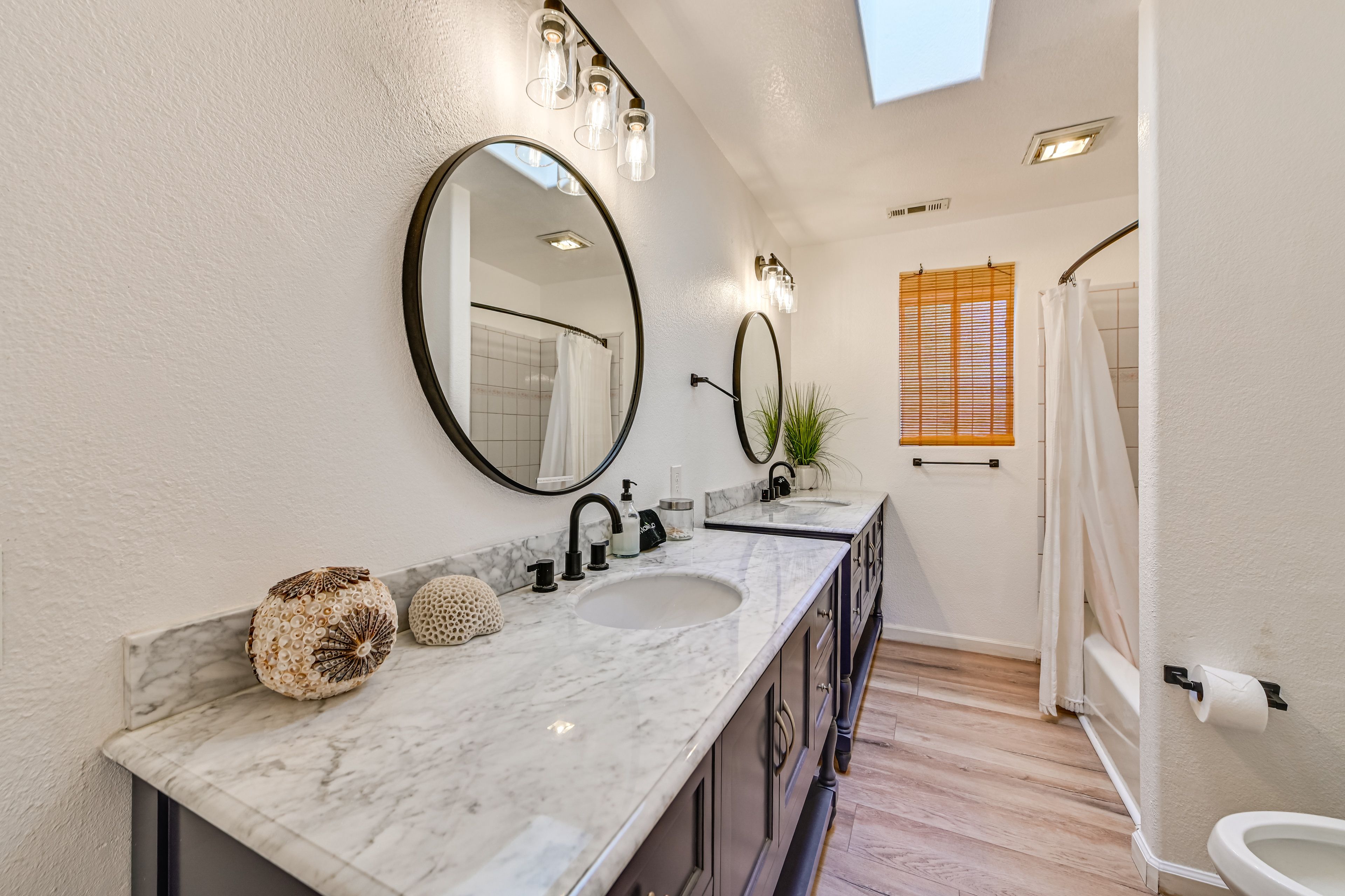 Bathroom | 1st Floor