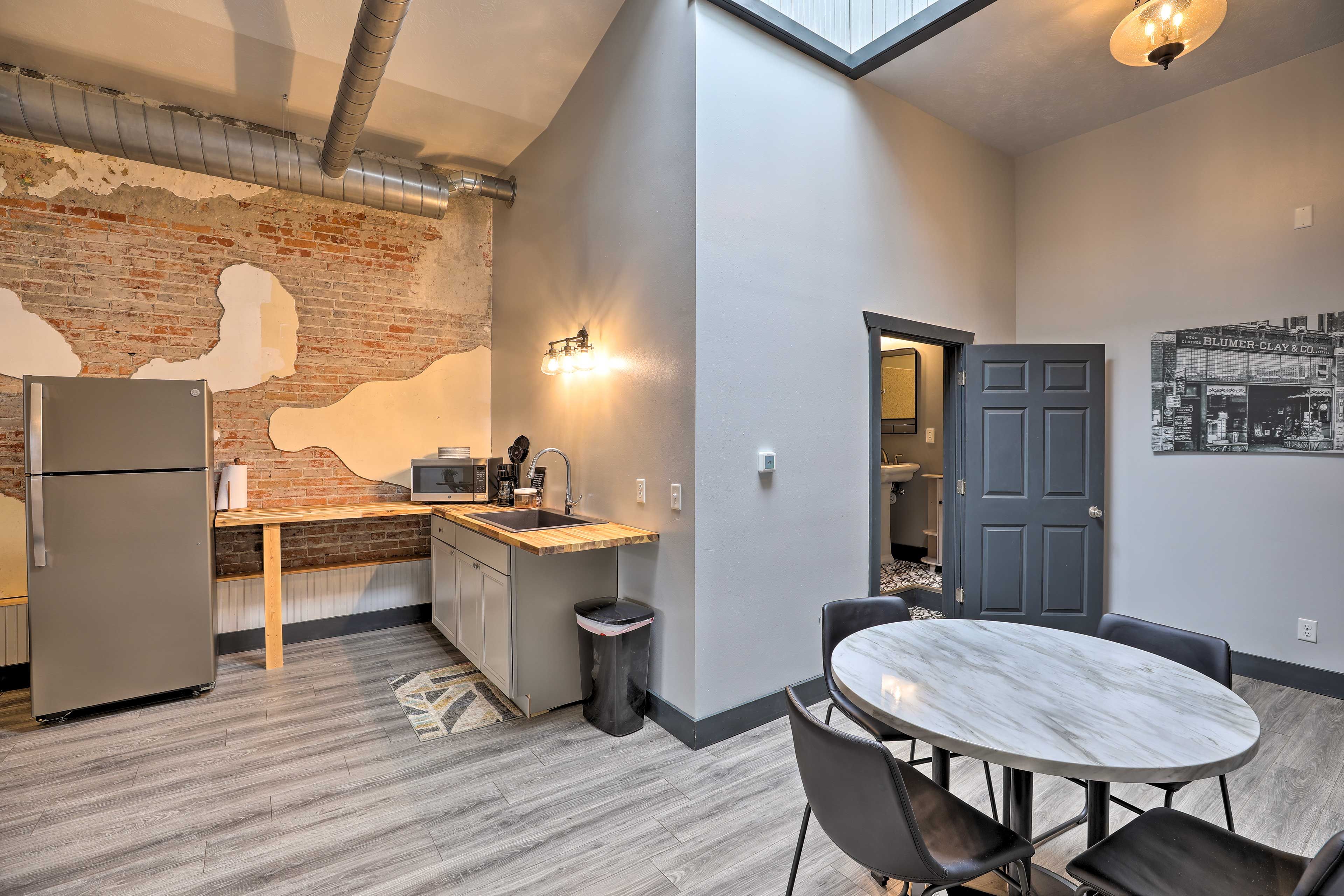 Kitchen | Dining Area | Coffee Maker