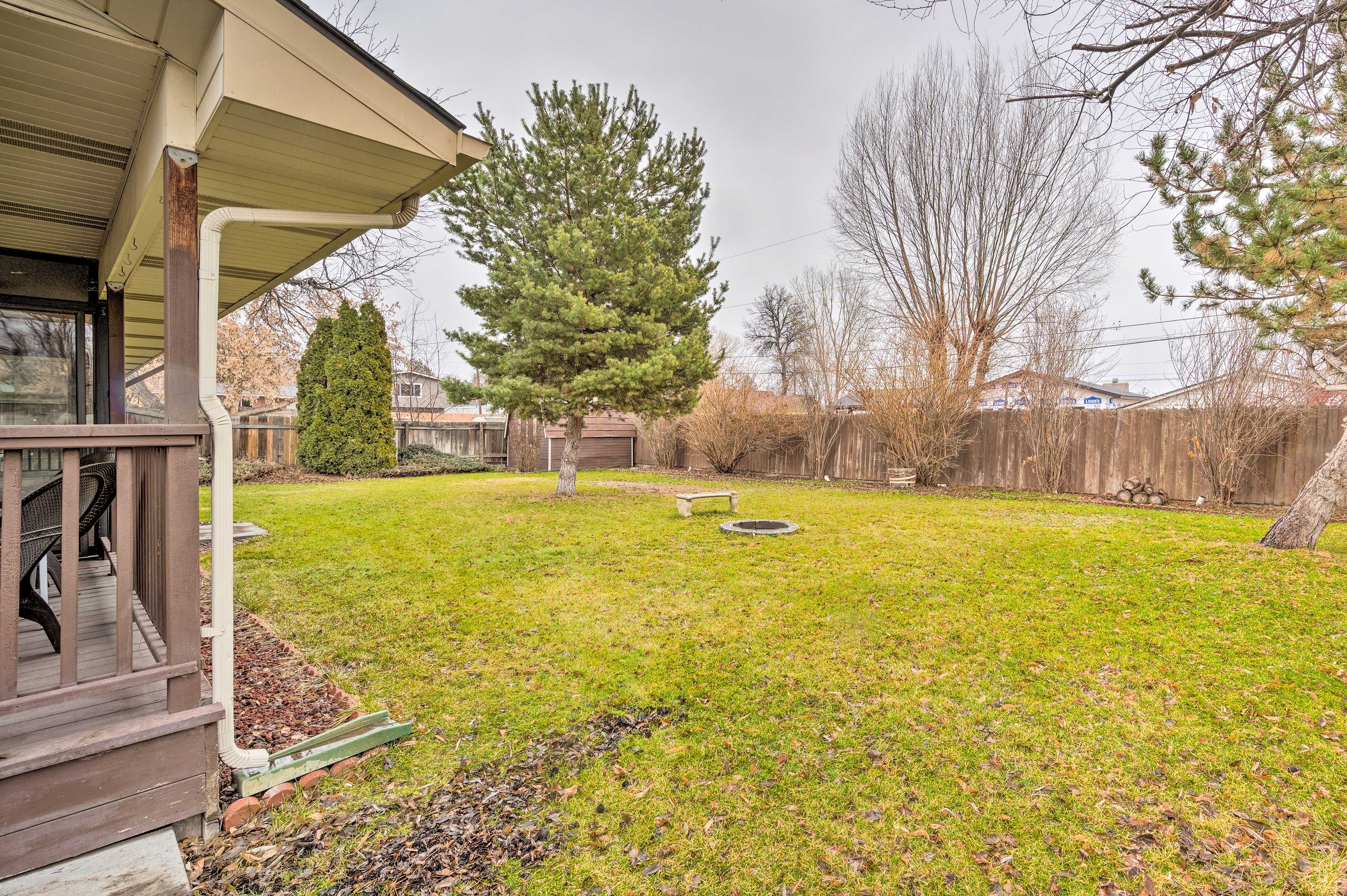 Private Backyard | Gas Grill