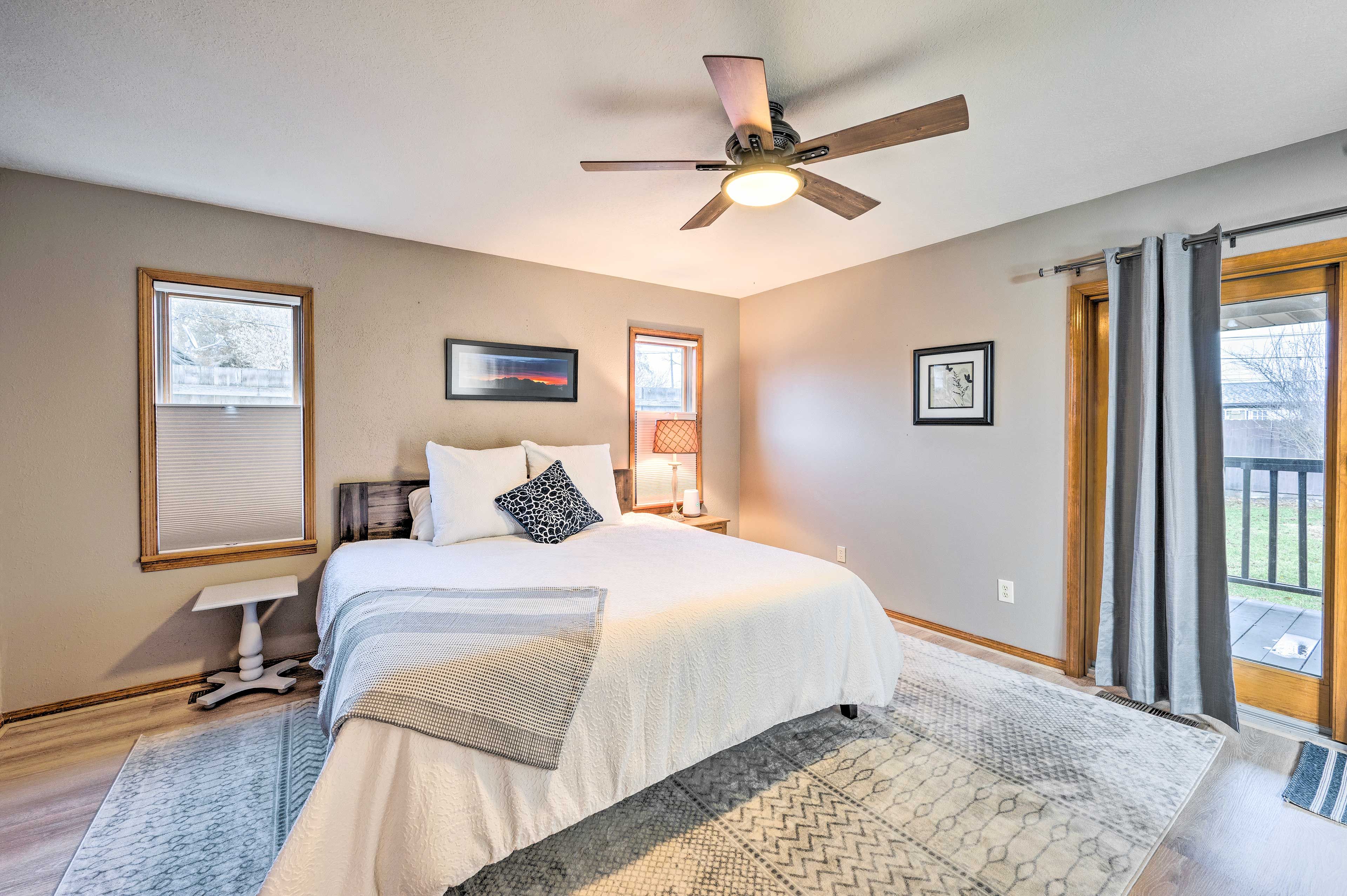 Bedroom 1 | King Bed