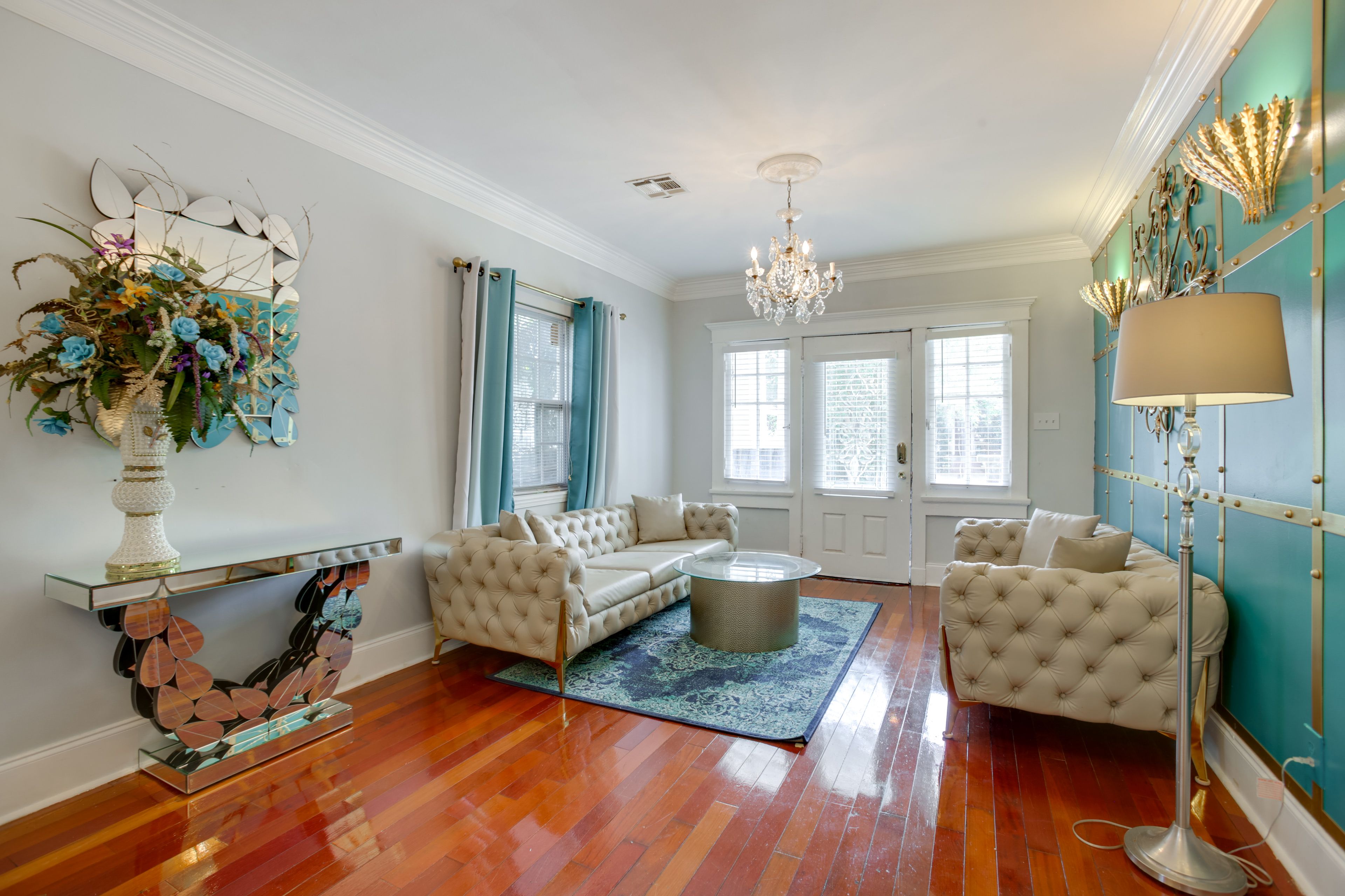 Living Room | Central A/C | Free WiFi