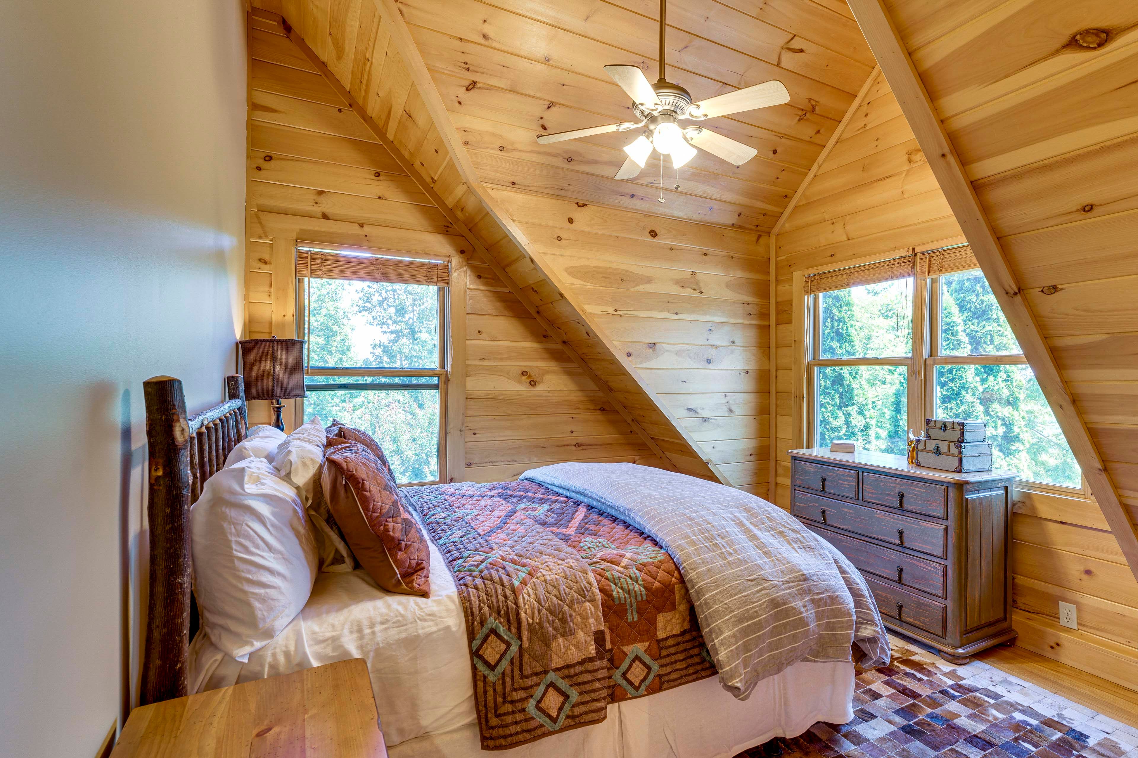 Bedroom 5 | 3rd Floor | Queen Bed
