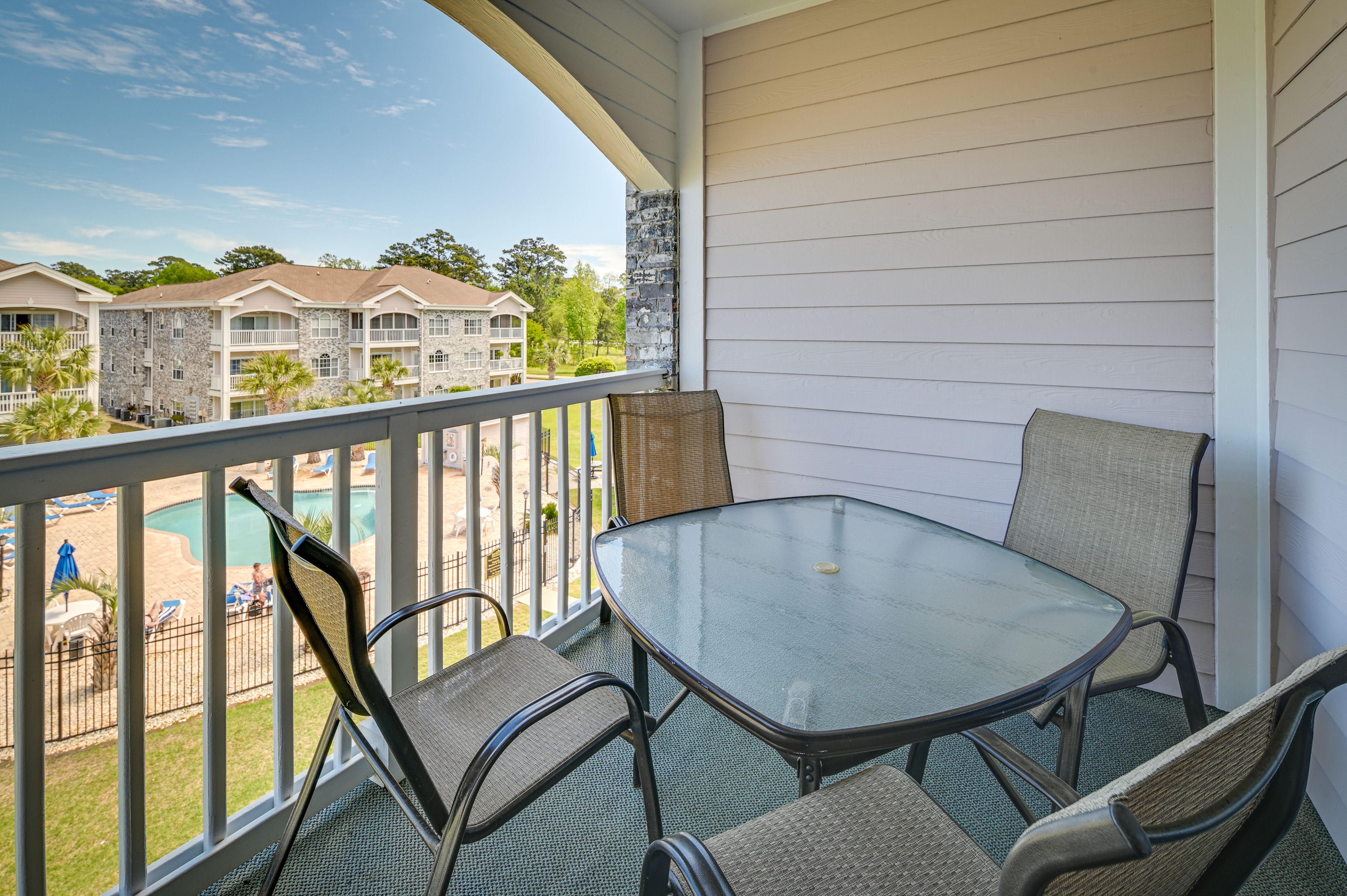 Private Balcony | Dining Area