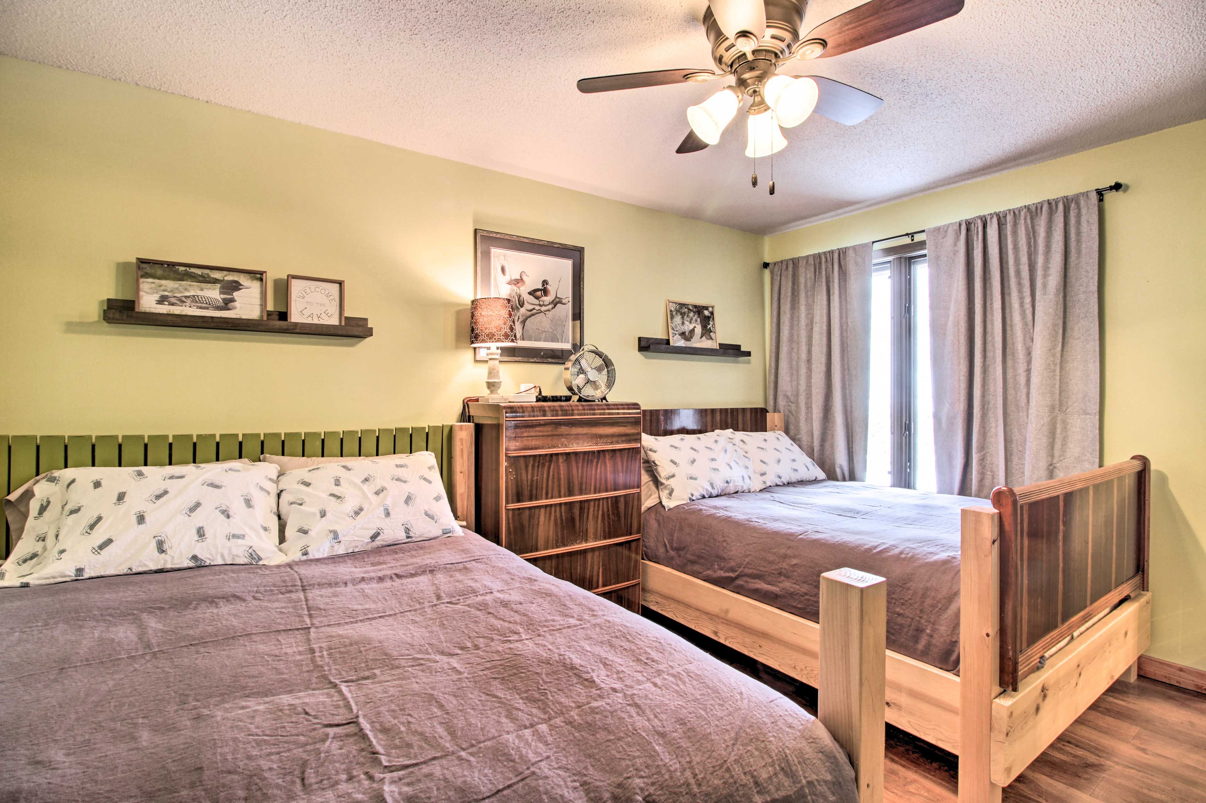 Bedroom 2 | Full Bed | Queen Bed