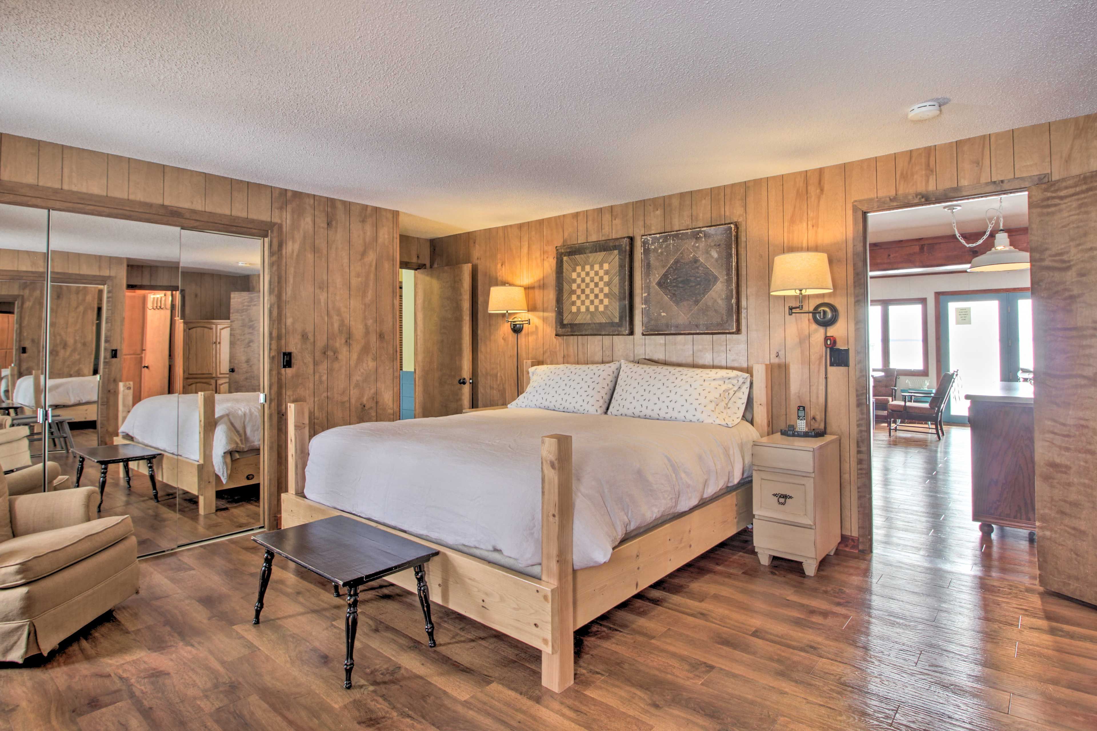 Bedroom 1 | King Bed | Fireplace