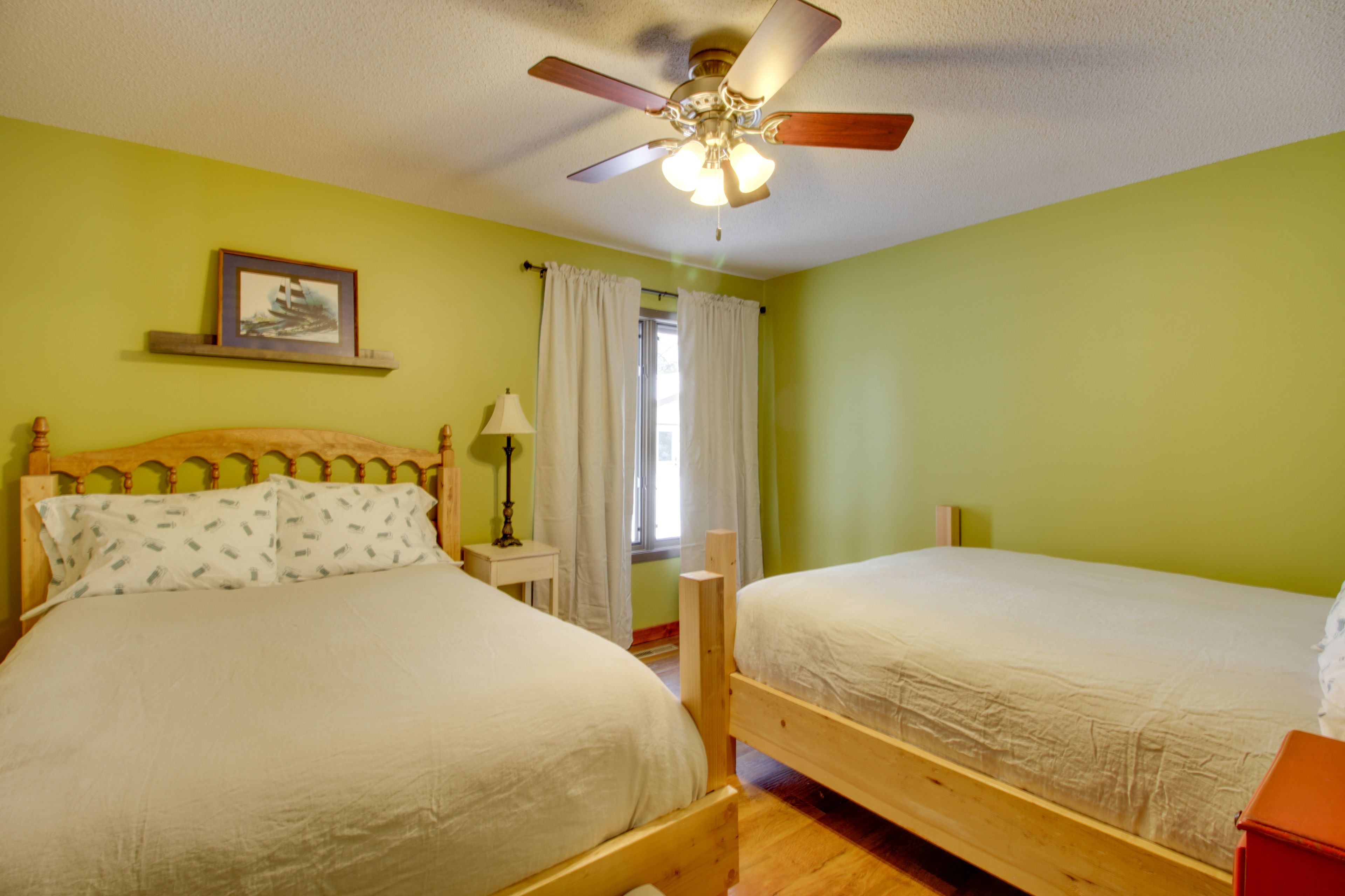 Bedroom 4 | Full Bed | Queen Bed