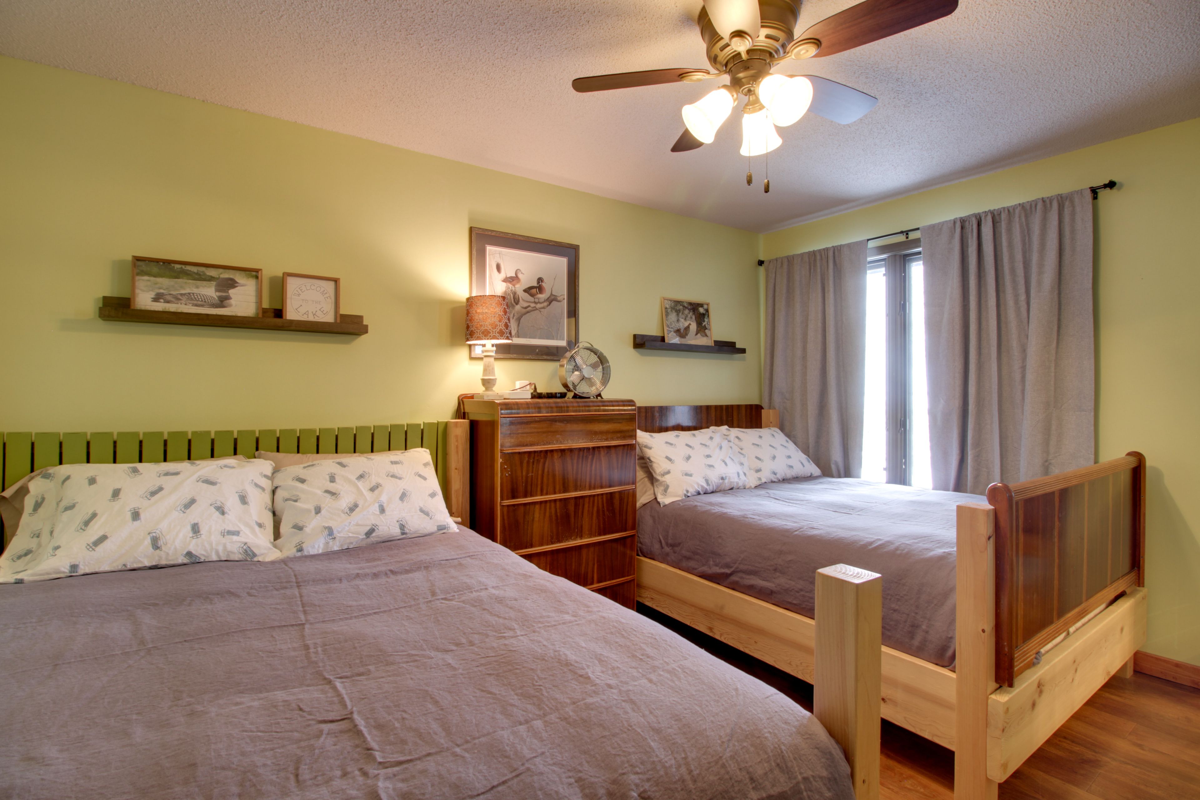 Bedroom 2 | Full Bed | Queen Bed