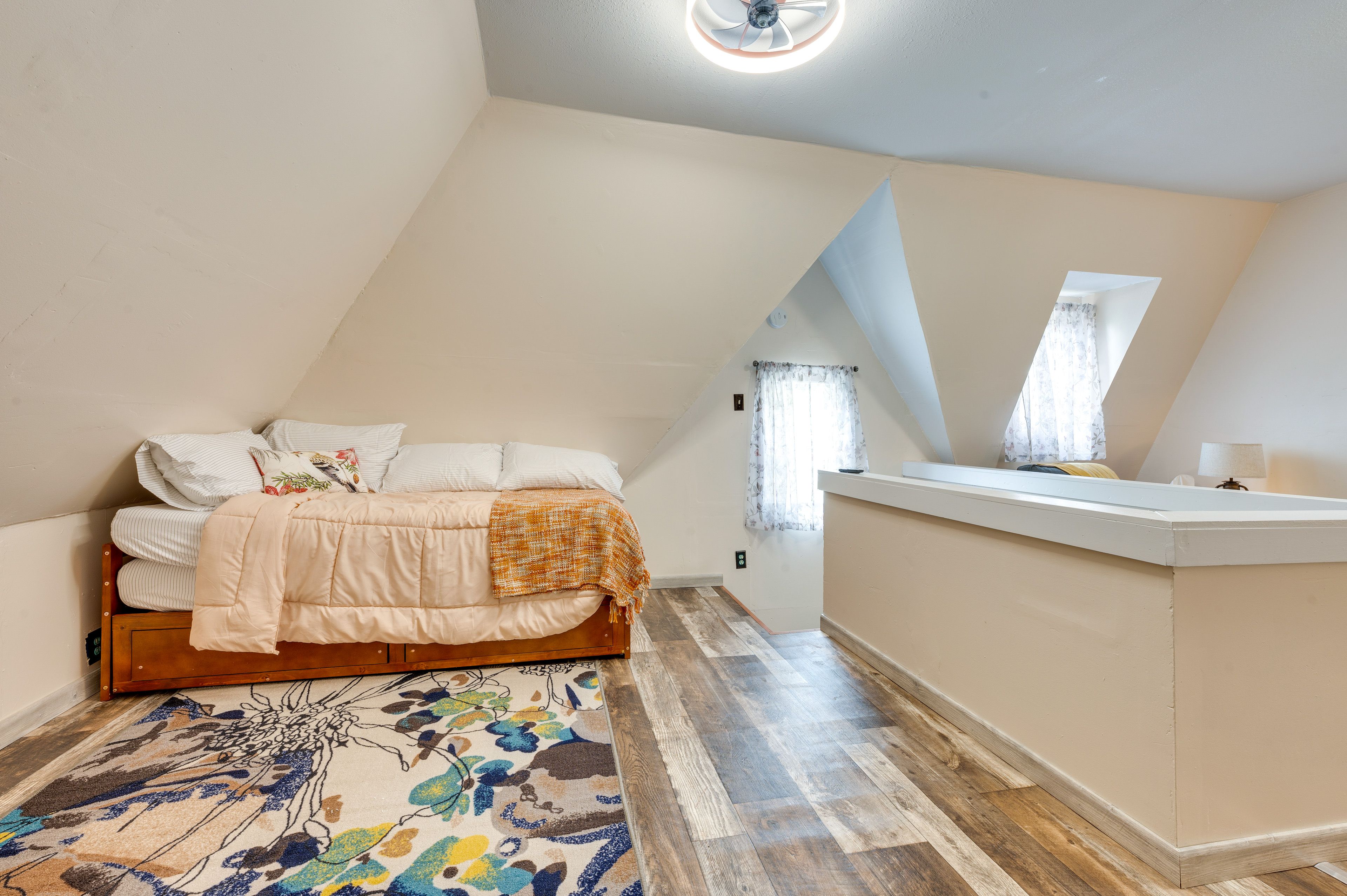 Twin Bed w/ Twin Trundle (Expands to King)