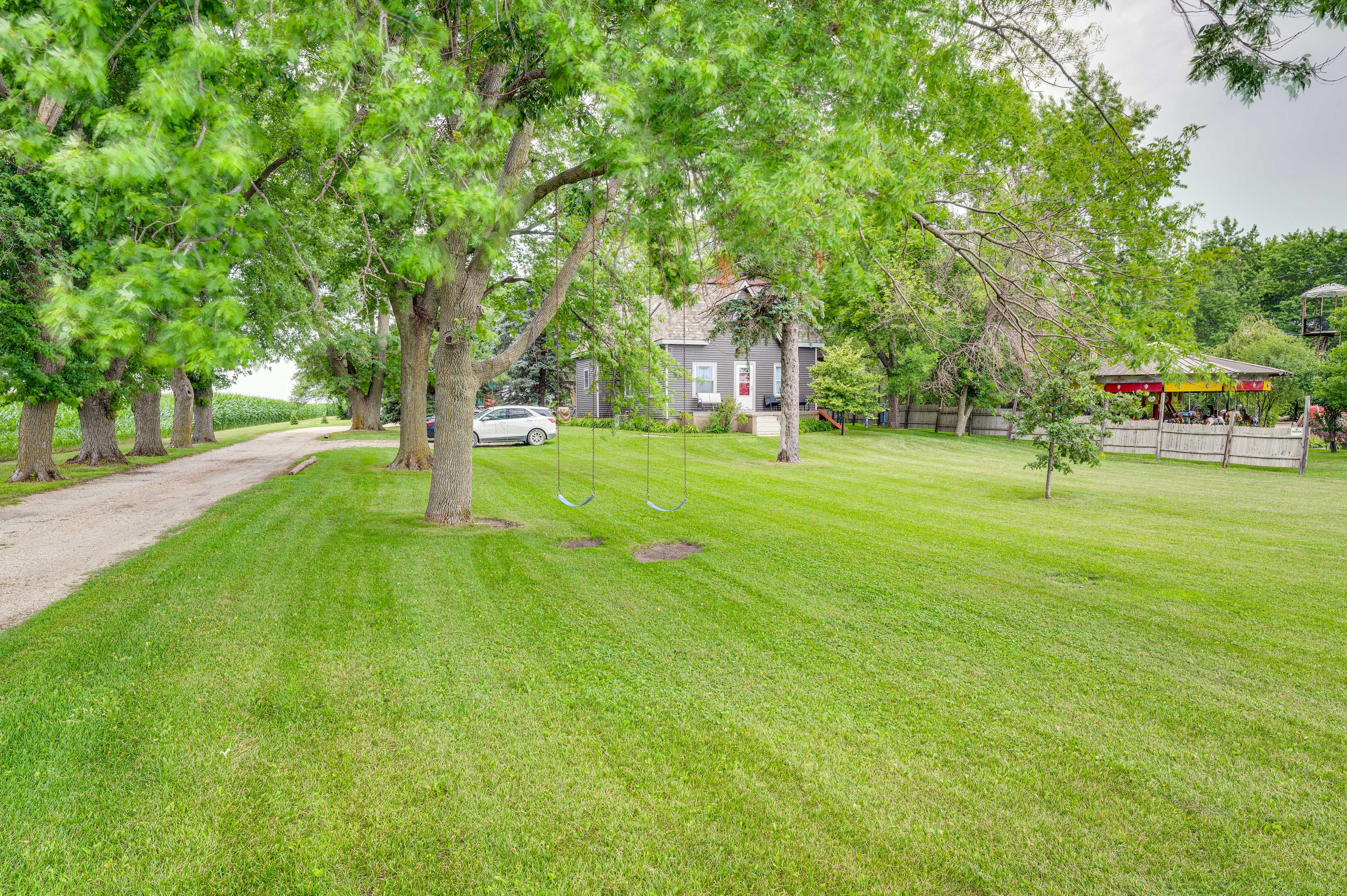 Parking | Driveway (2 Vehicles)