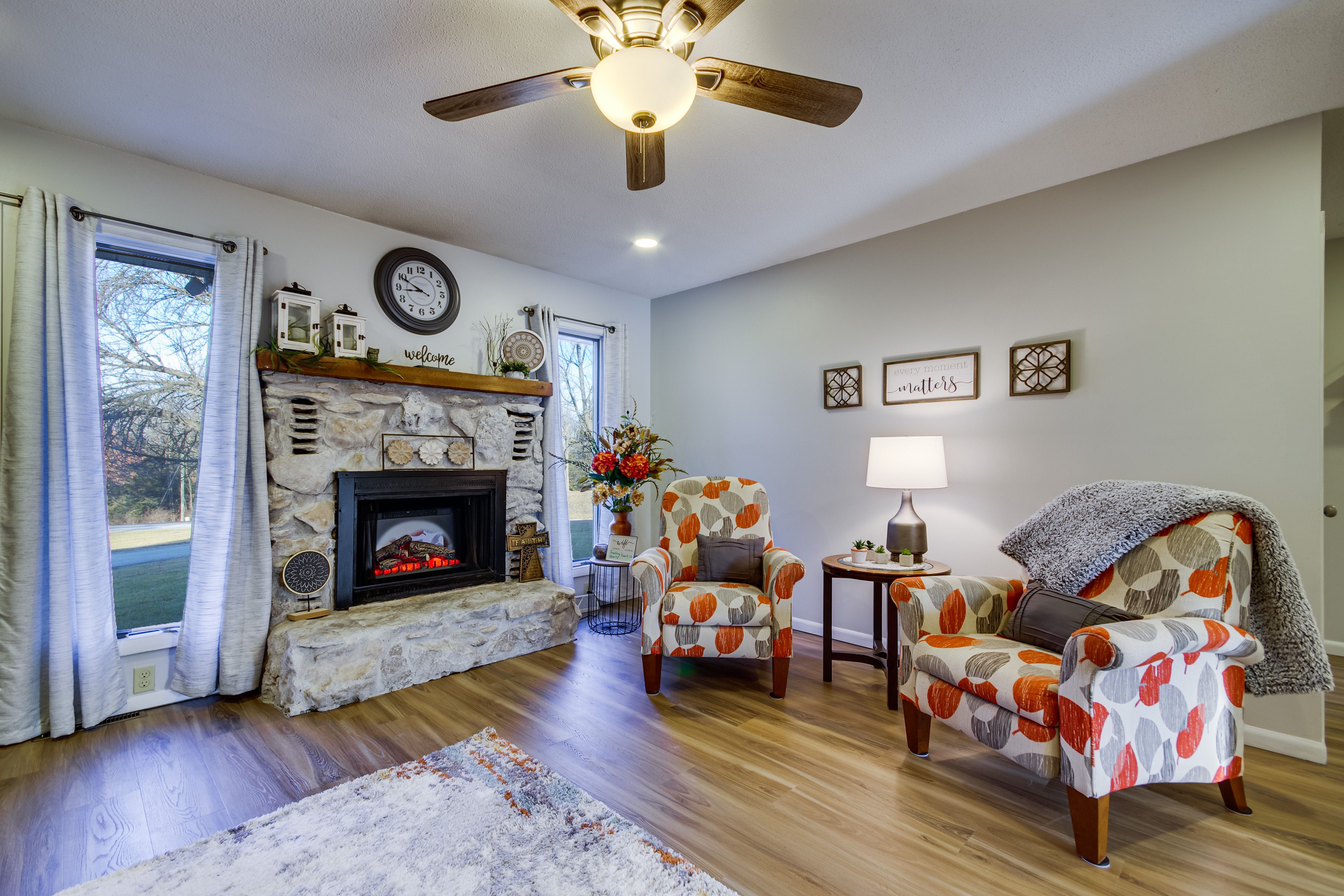 Living Area | Smart TV | Electric Fireplace