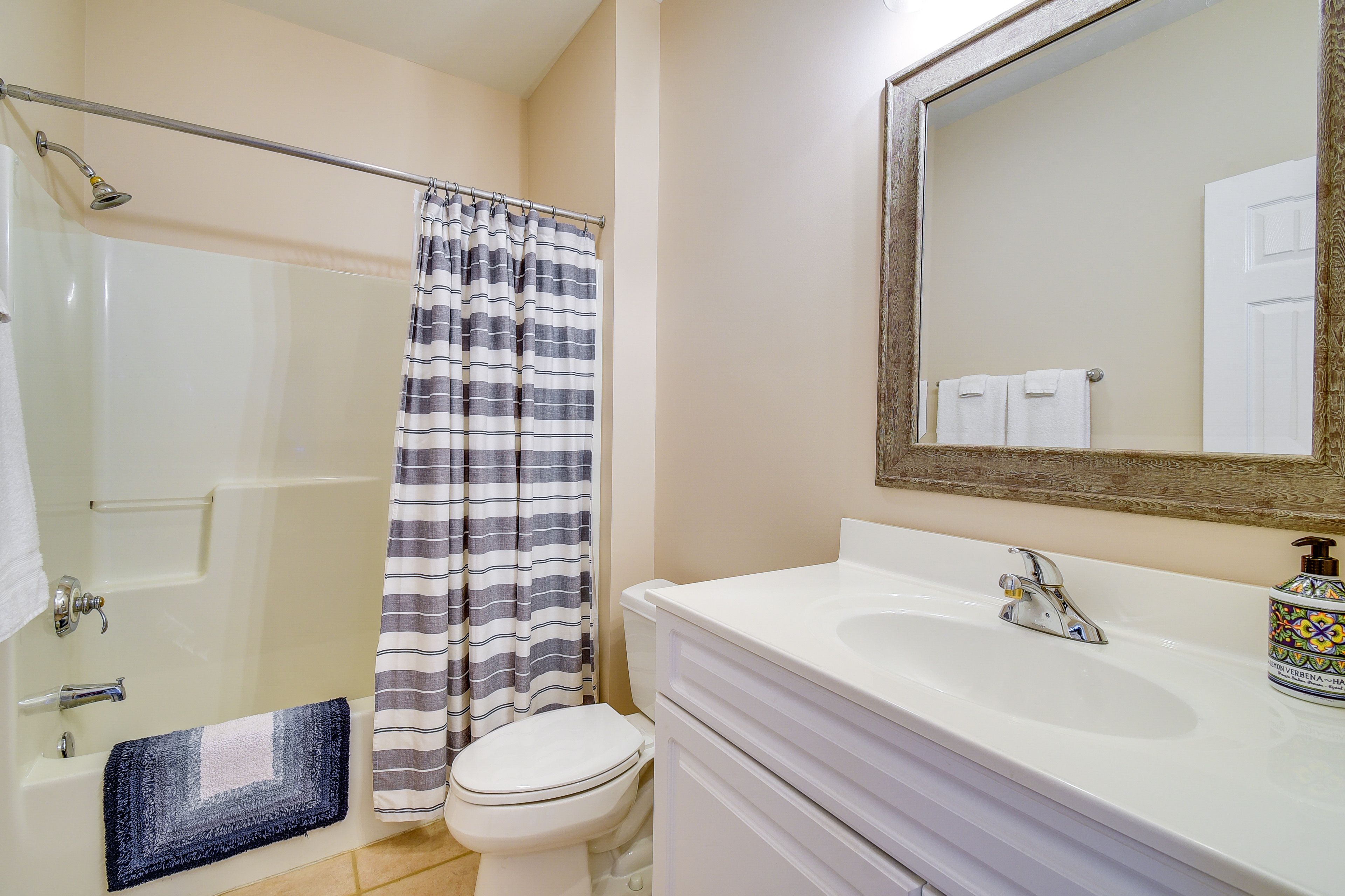 Bathroom | Towels Provided