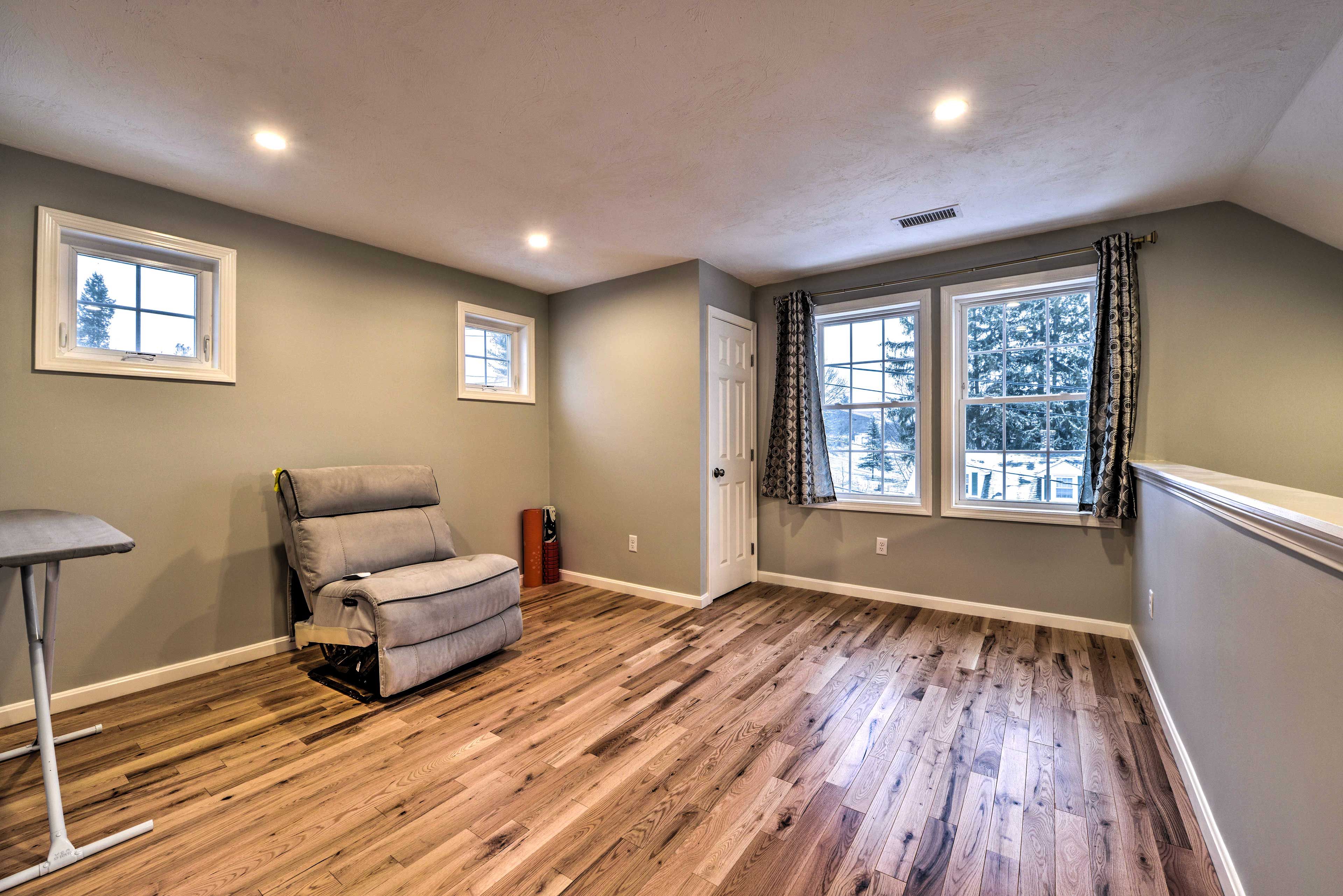 Loft | Iron/Board