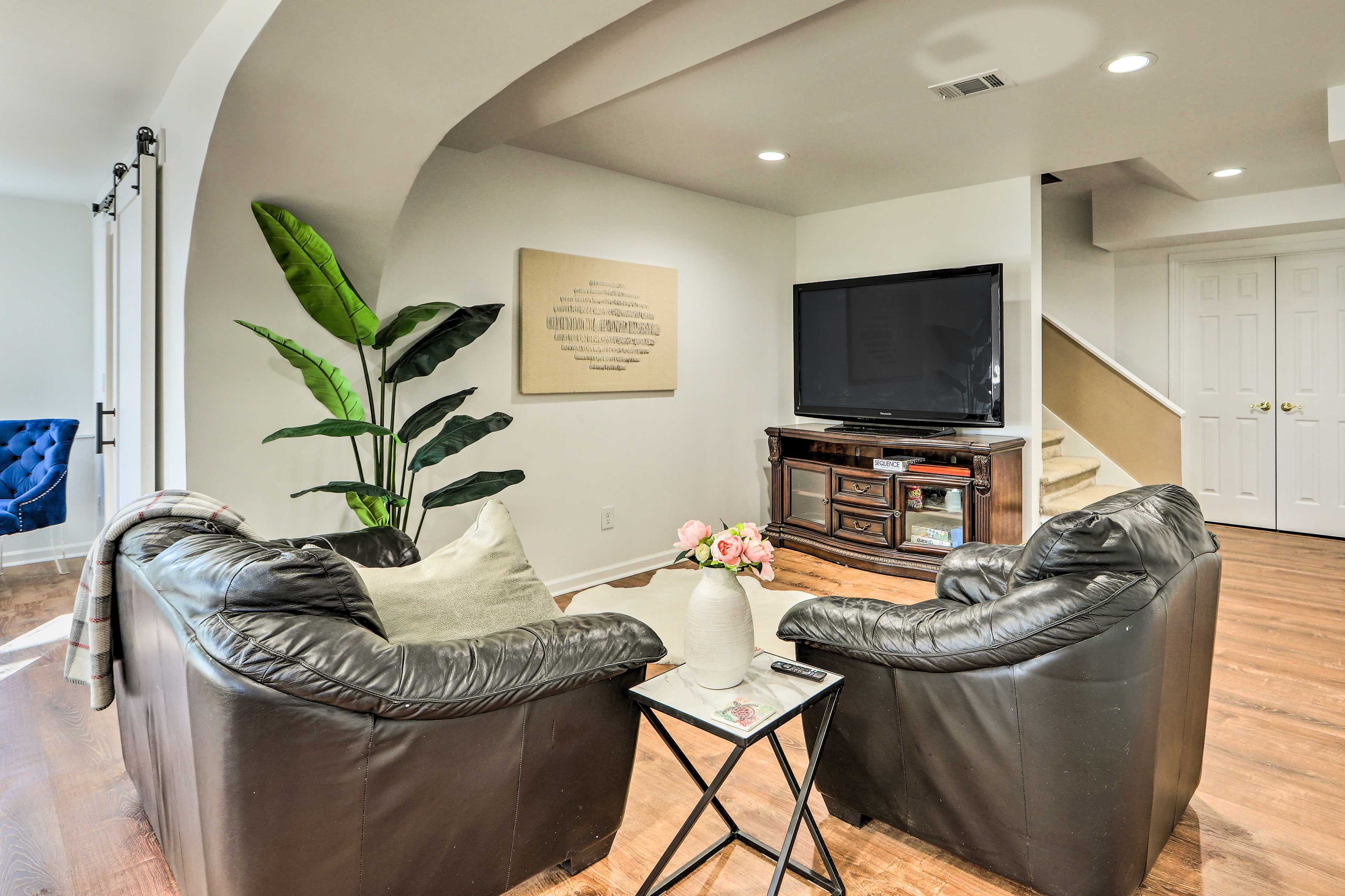 Living Room | Free WiFi | Smart TV