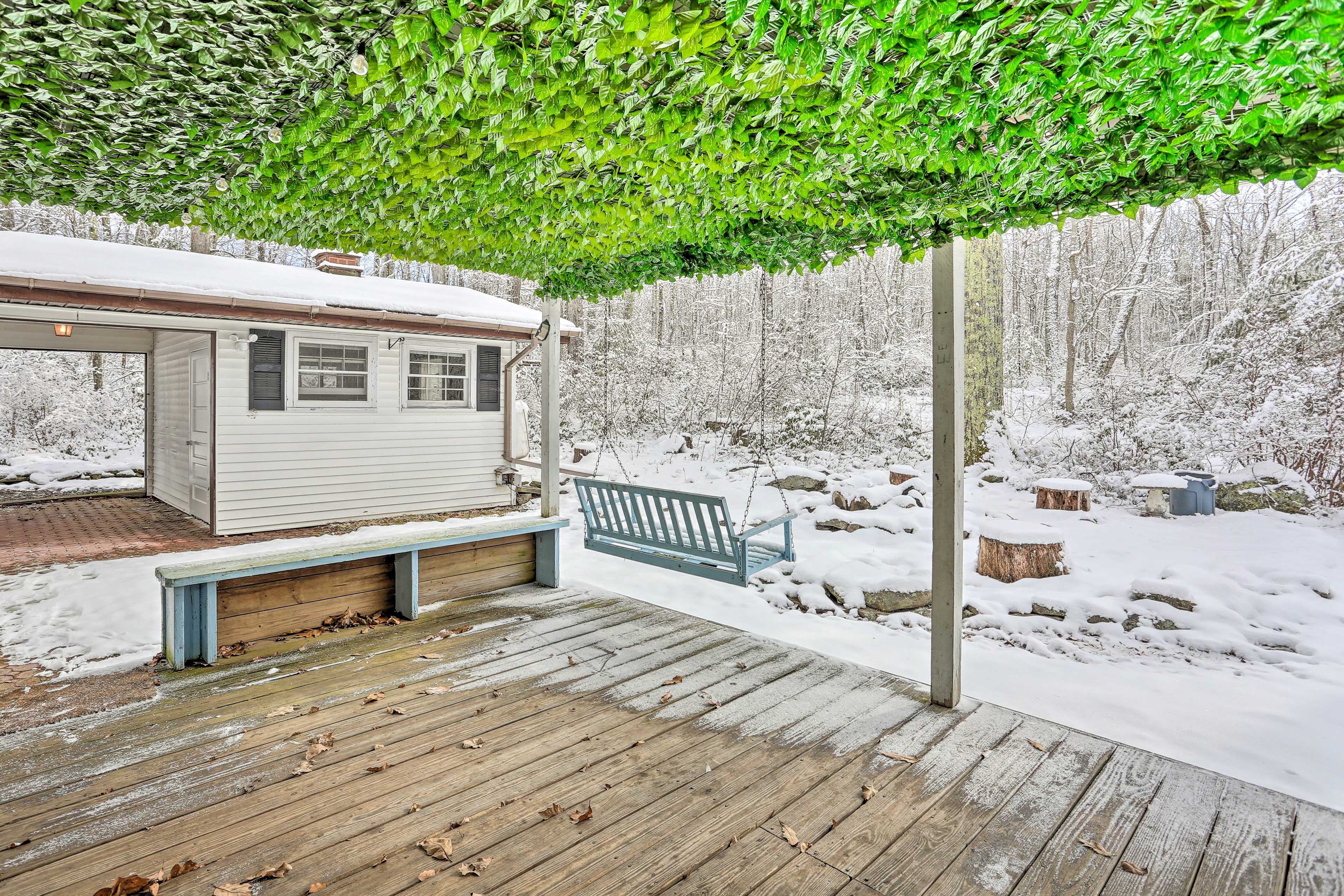 Covered Deck | Gas Grill