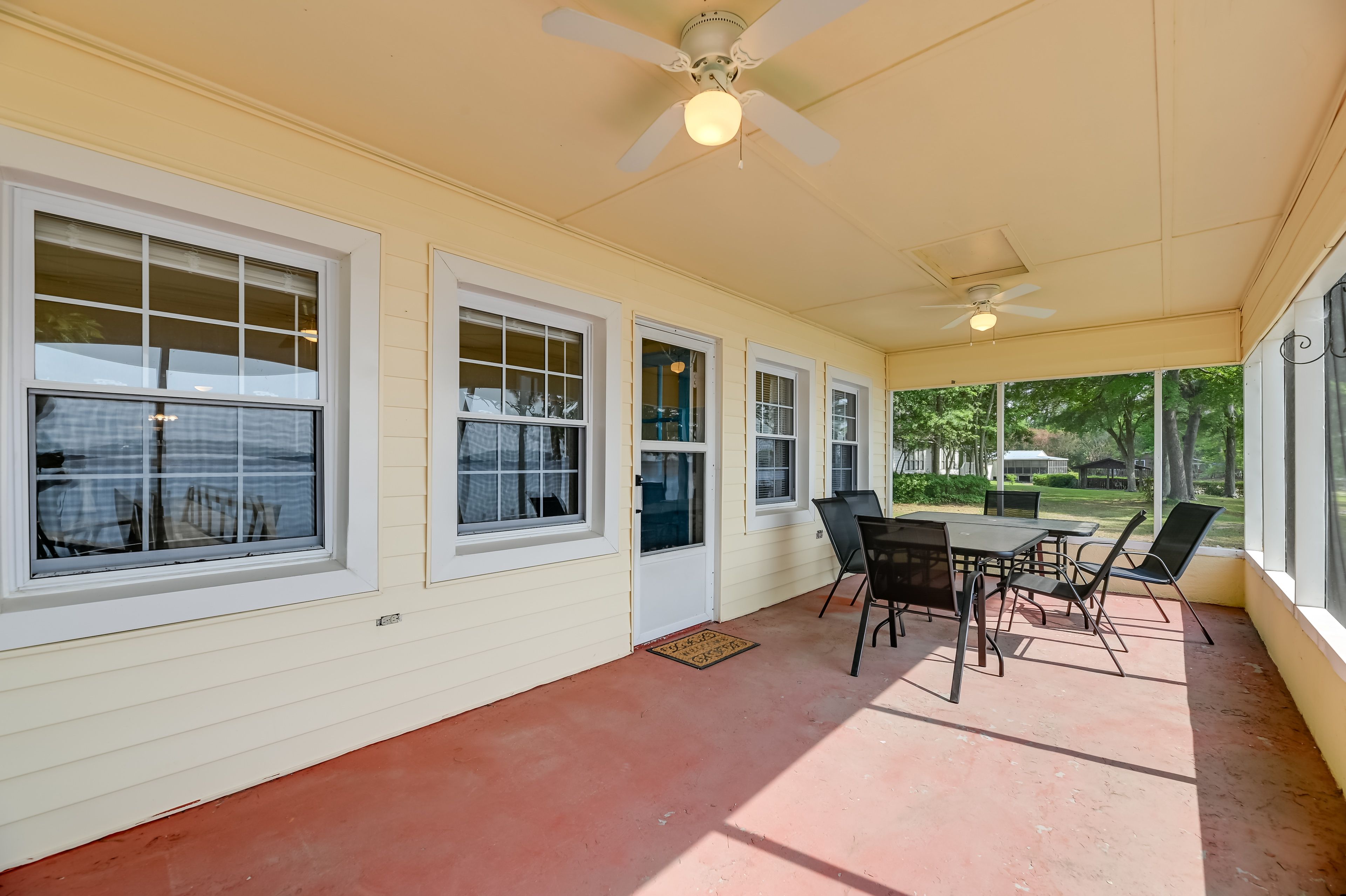 Private Screened-In Porch | Dining Area | River Views