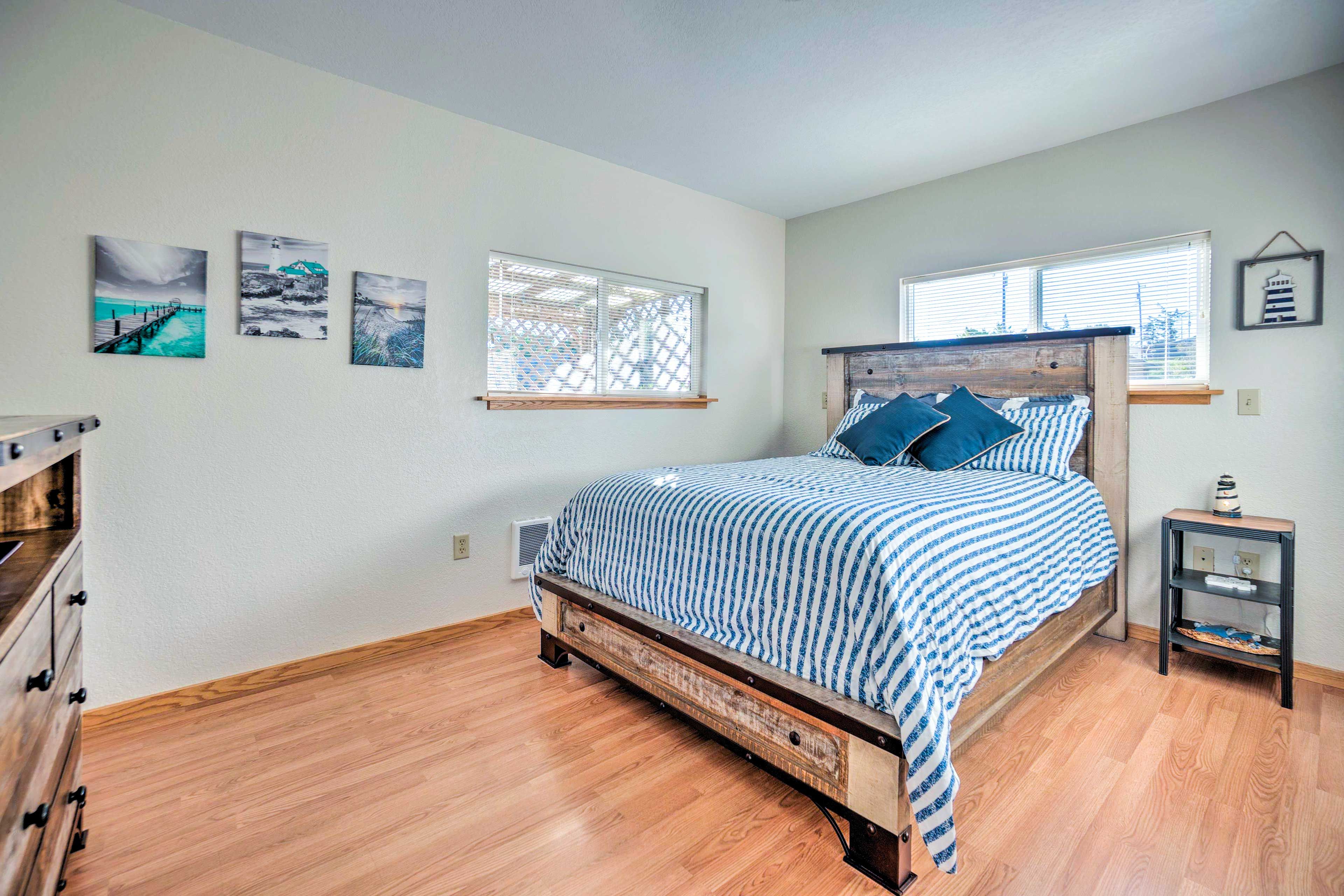 Bedroom 1 | Queen Bed | Linens Provided