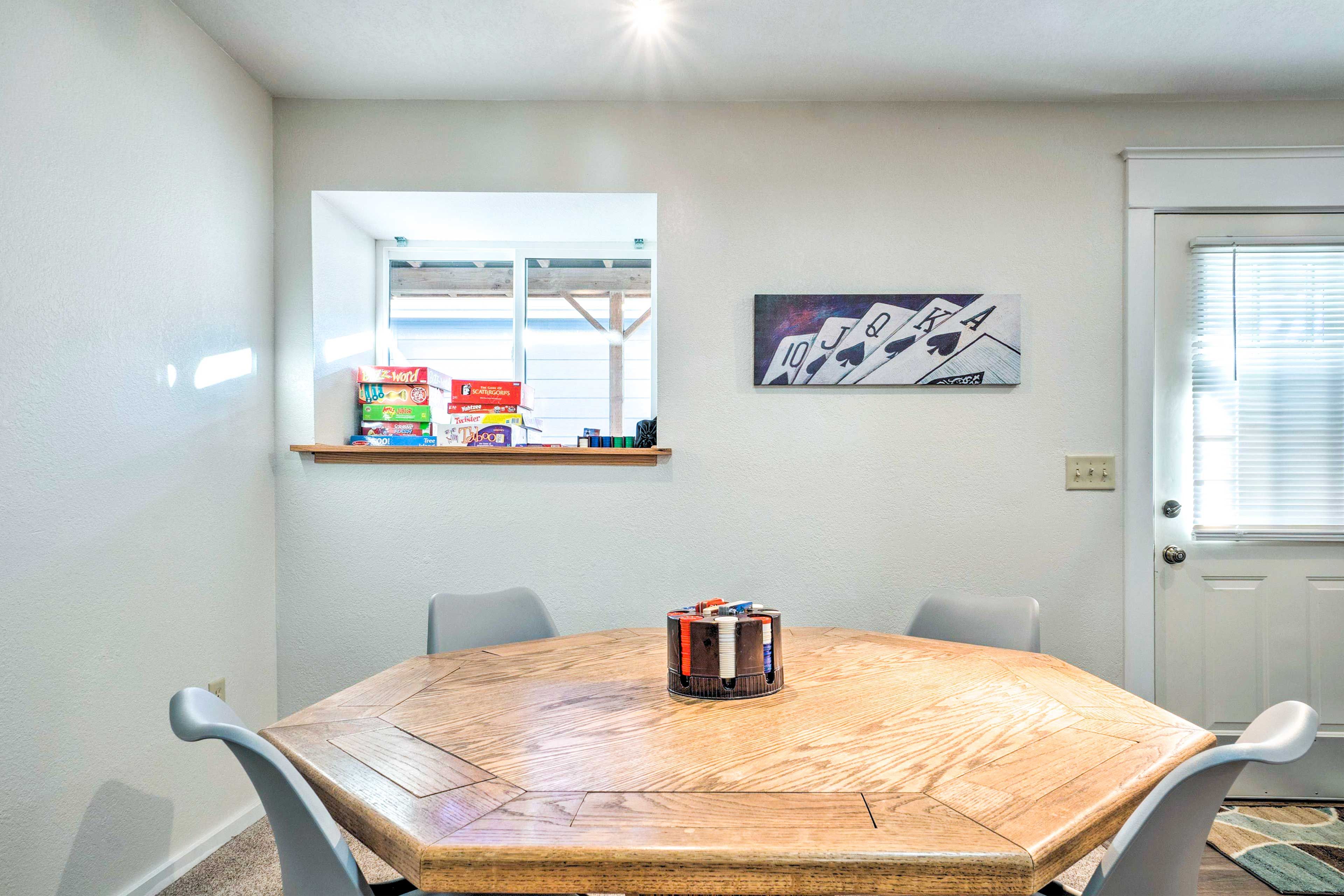 Poker Table | Board Games