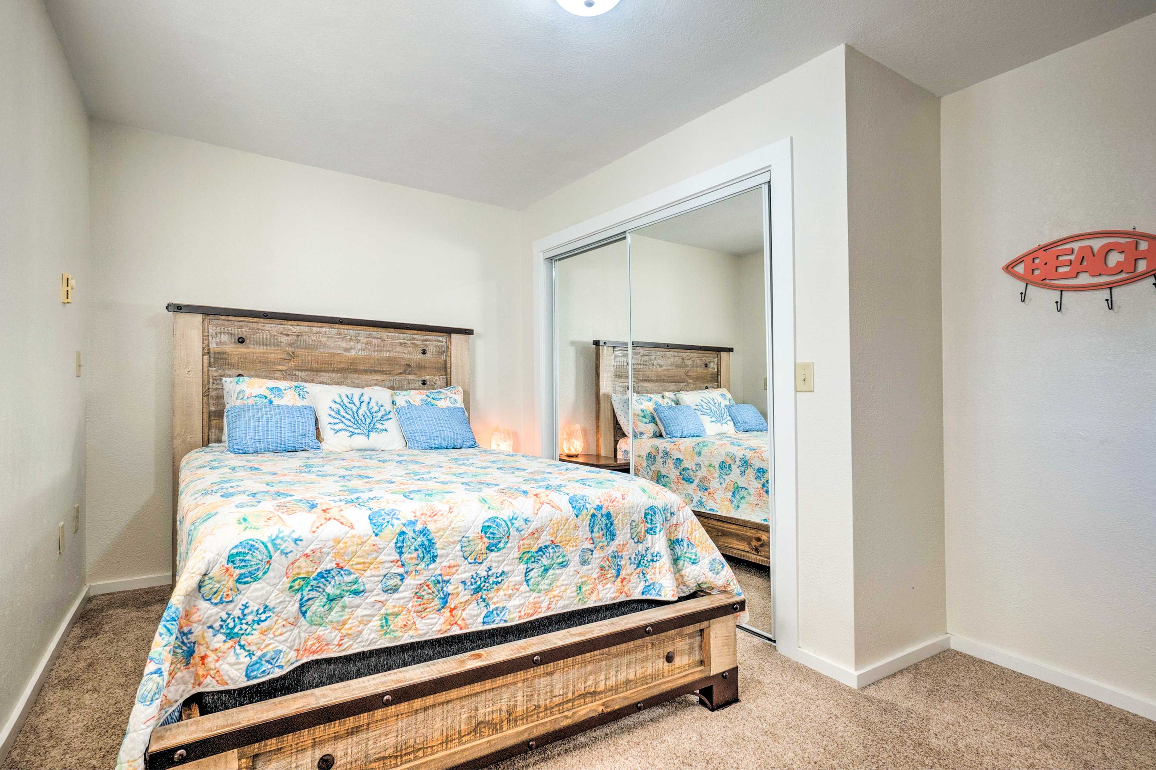 Bedroom 3 | Queen Bed
