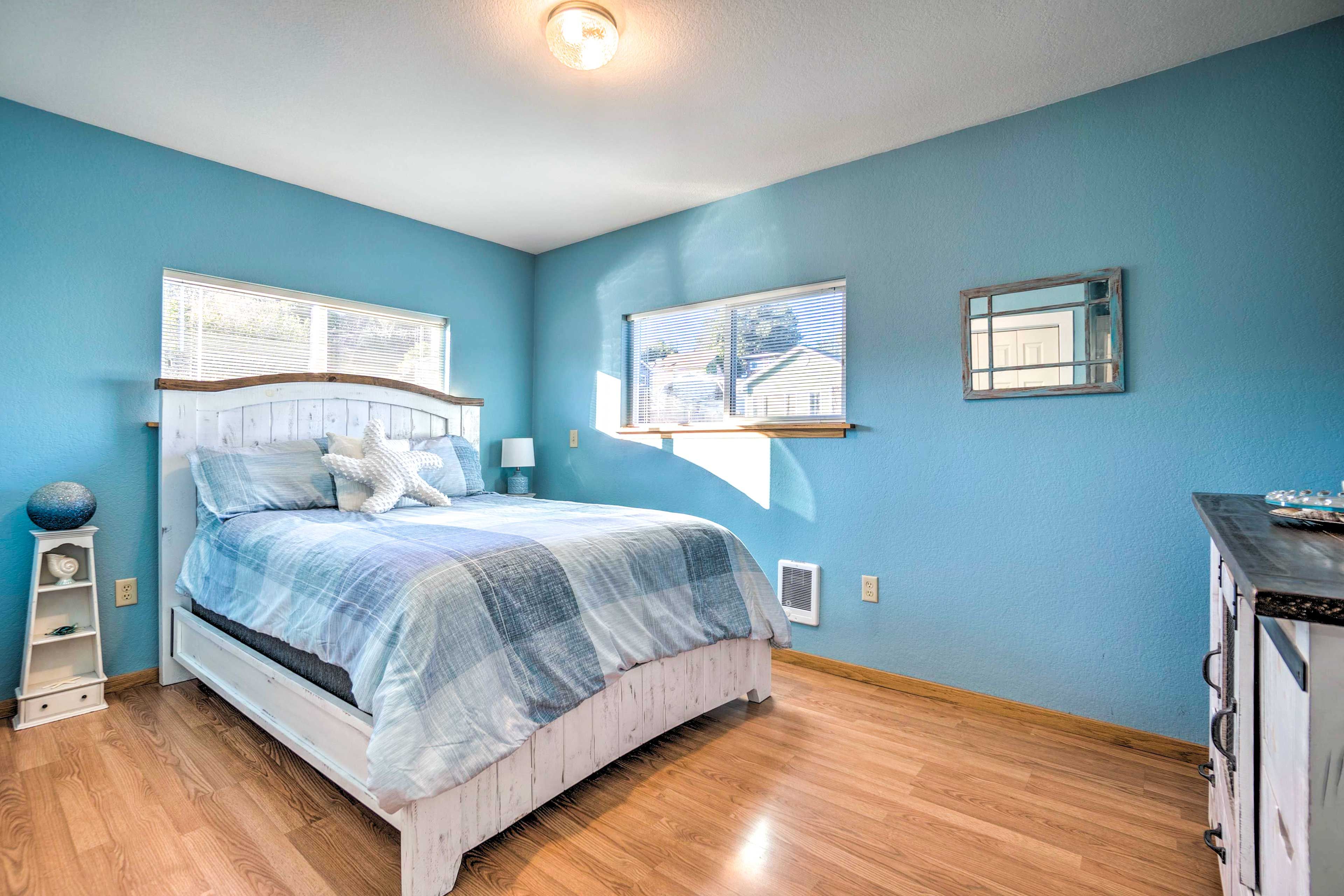 Bedroom 2 | Queen Bed