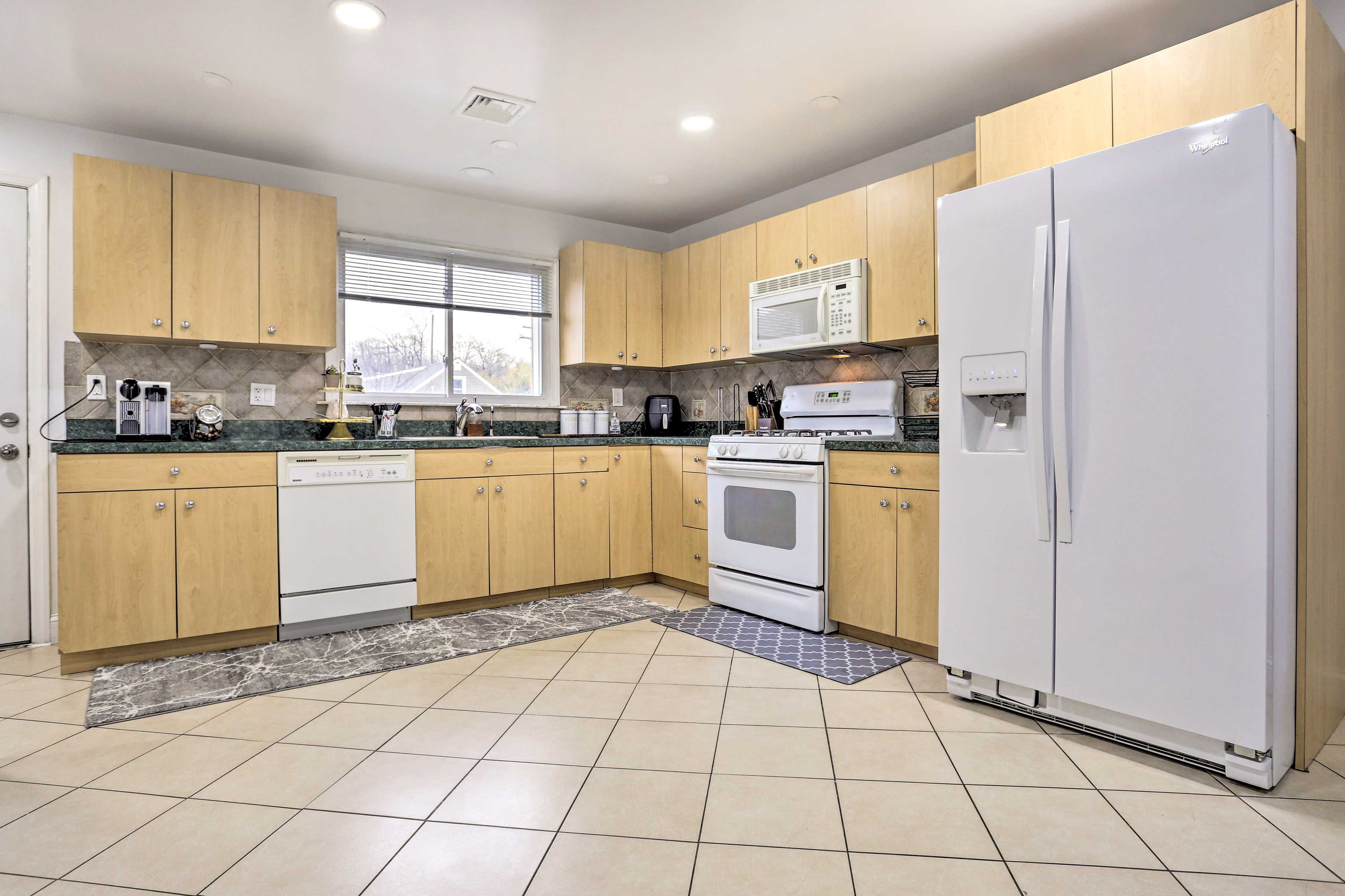 Kitchen | 1st Floor | Dishwasher | Coffee Maker | Cooking Basics