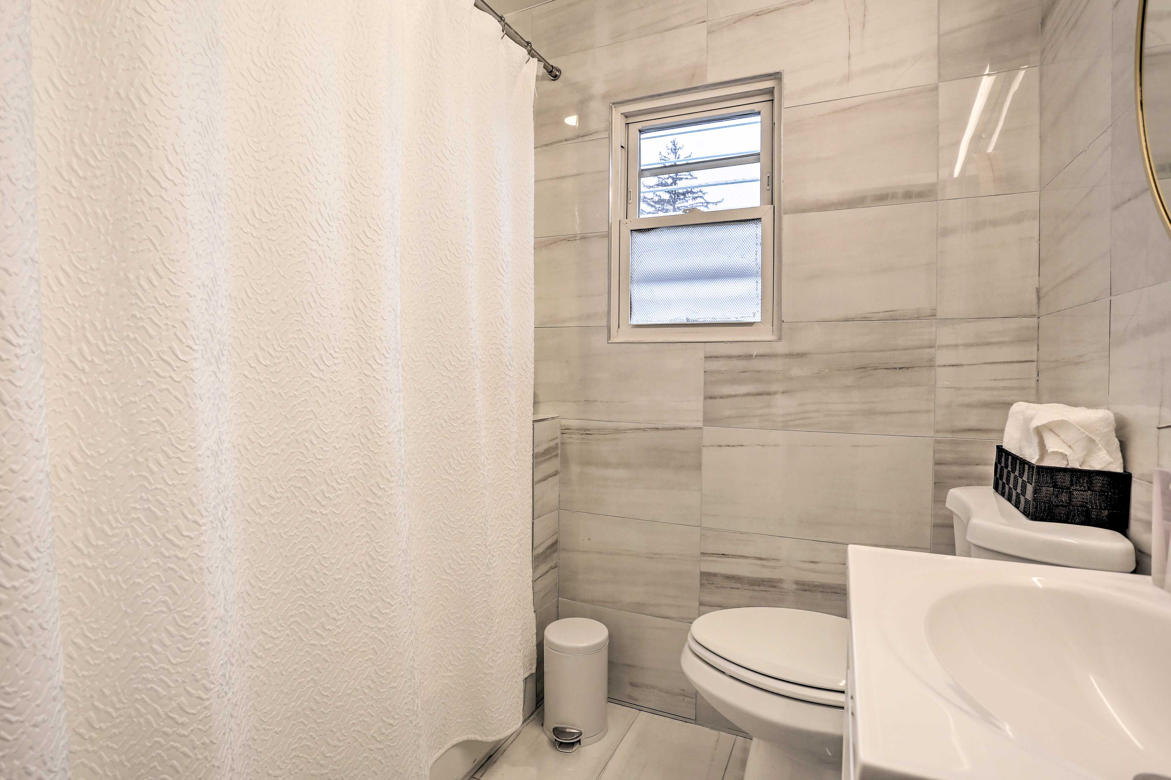 Full Bathroom