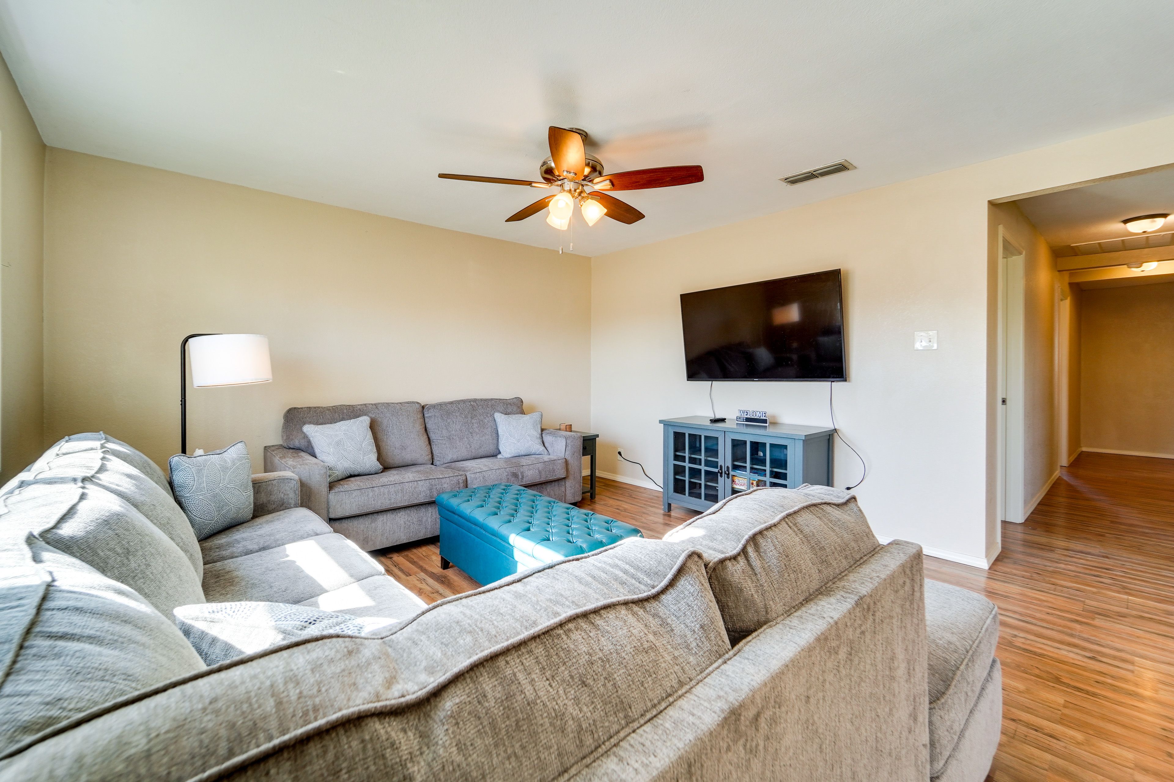 Living Room | Free WiFi | Smart TV | Board Games