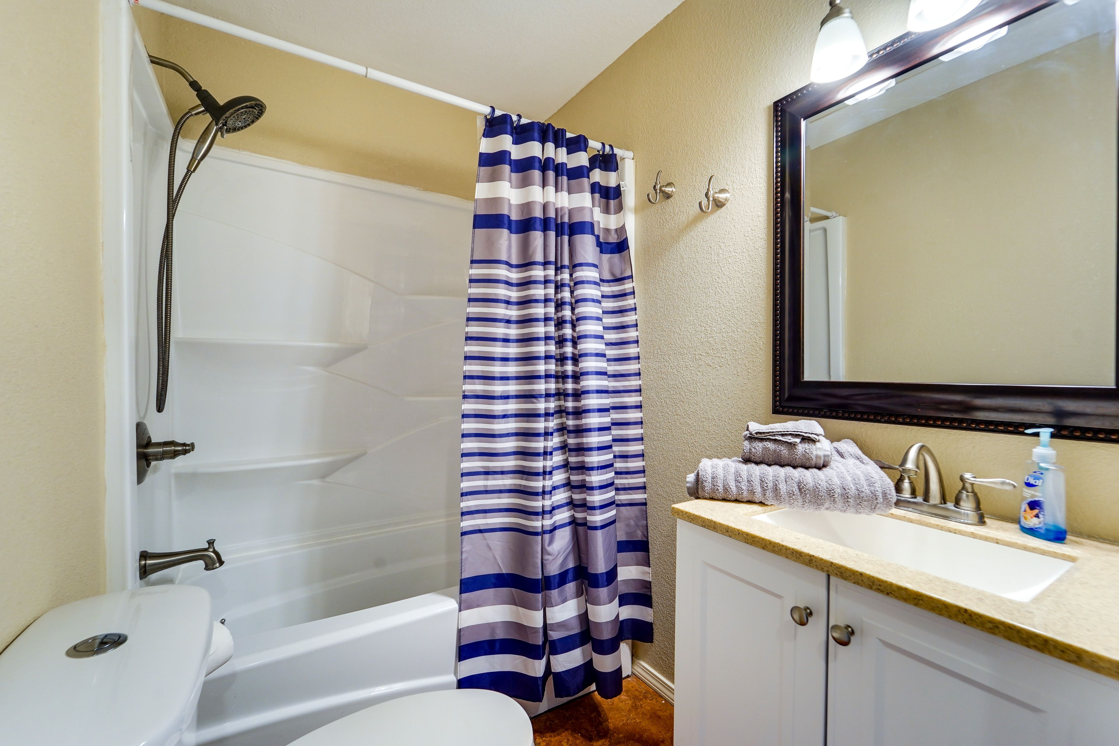 Full Bathroom | Hair Dryer