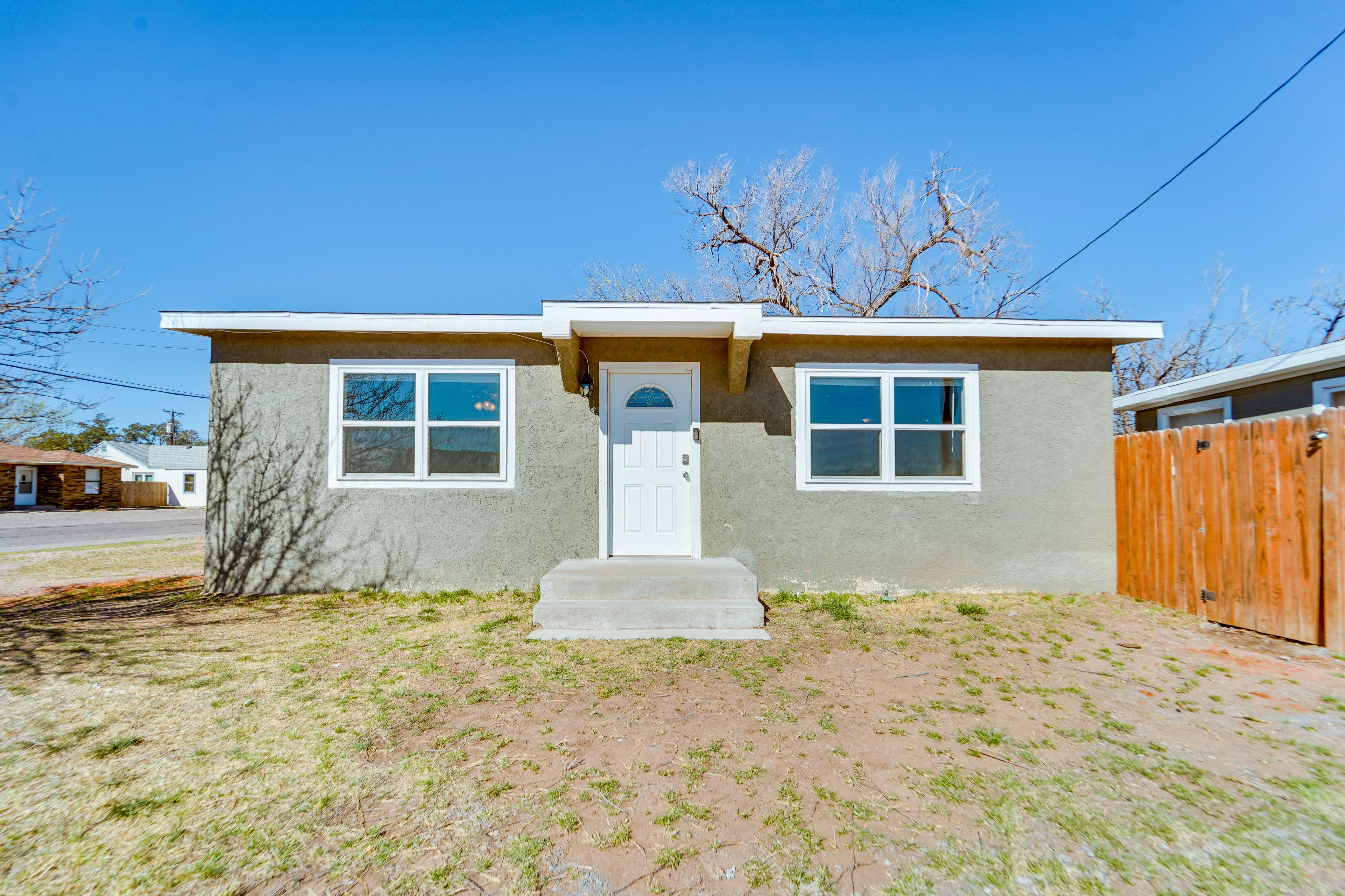 Front Entry | Keyless Entry | 2 External Security Cameras (Facing Out)