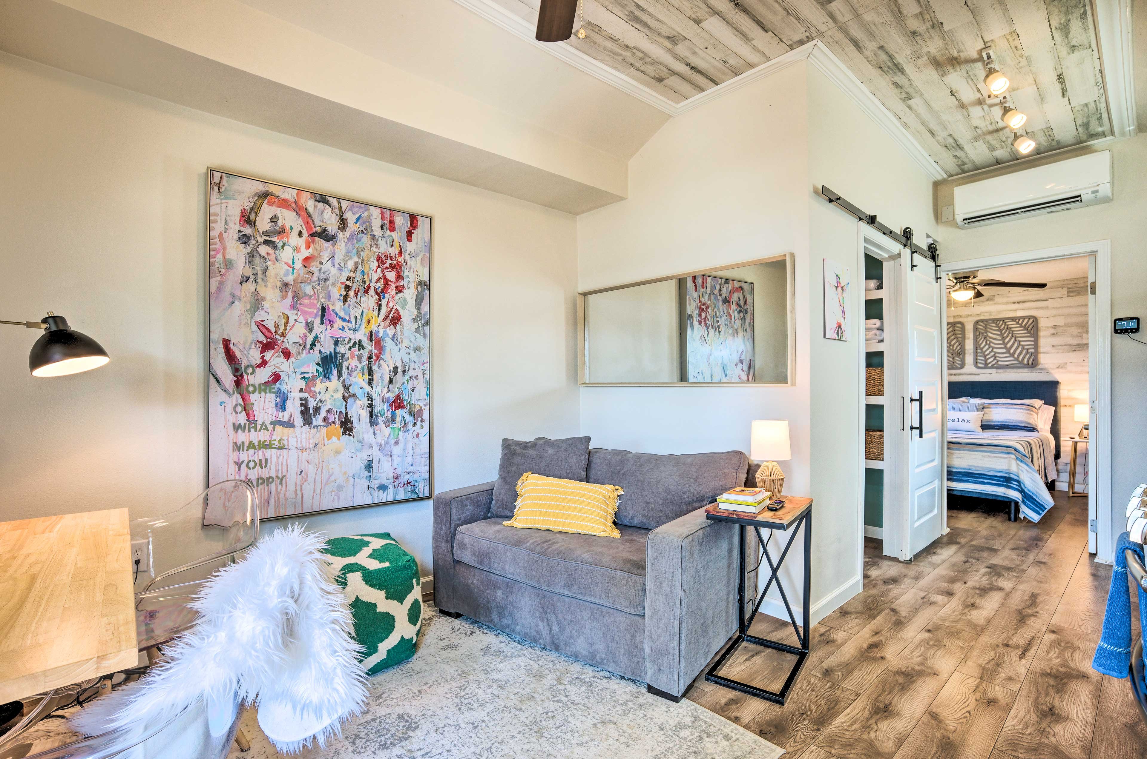 Living Room | Twin Sleeper Sofa | Central A/C