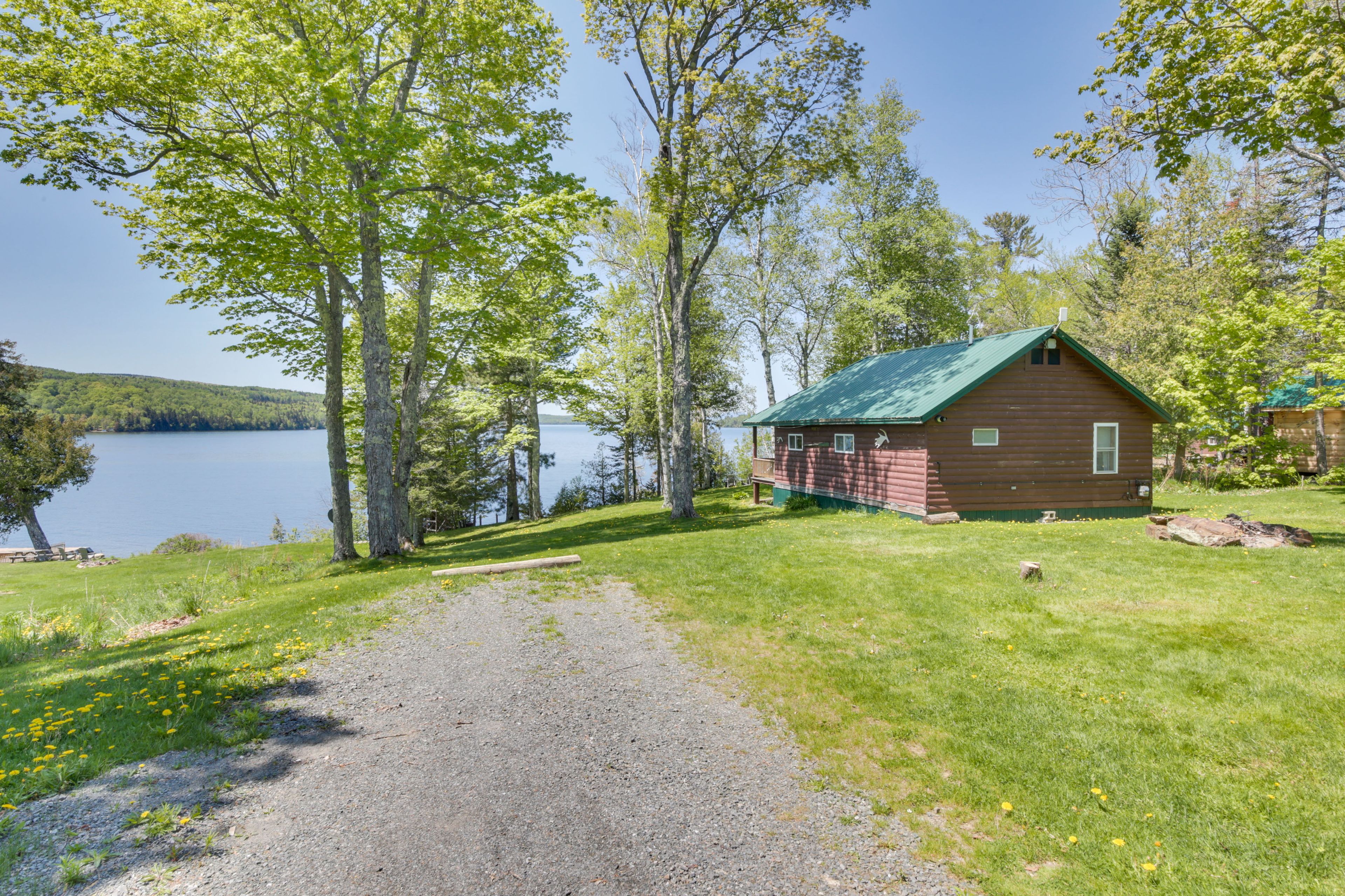 Parking | Driveway (3 Vehicles) | Trailers Welcome