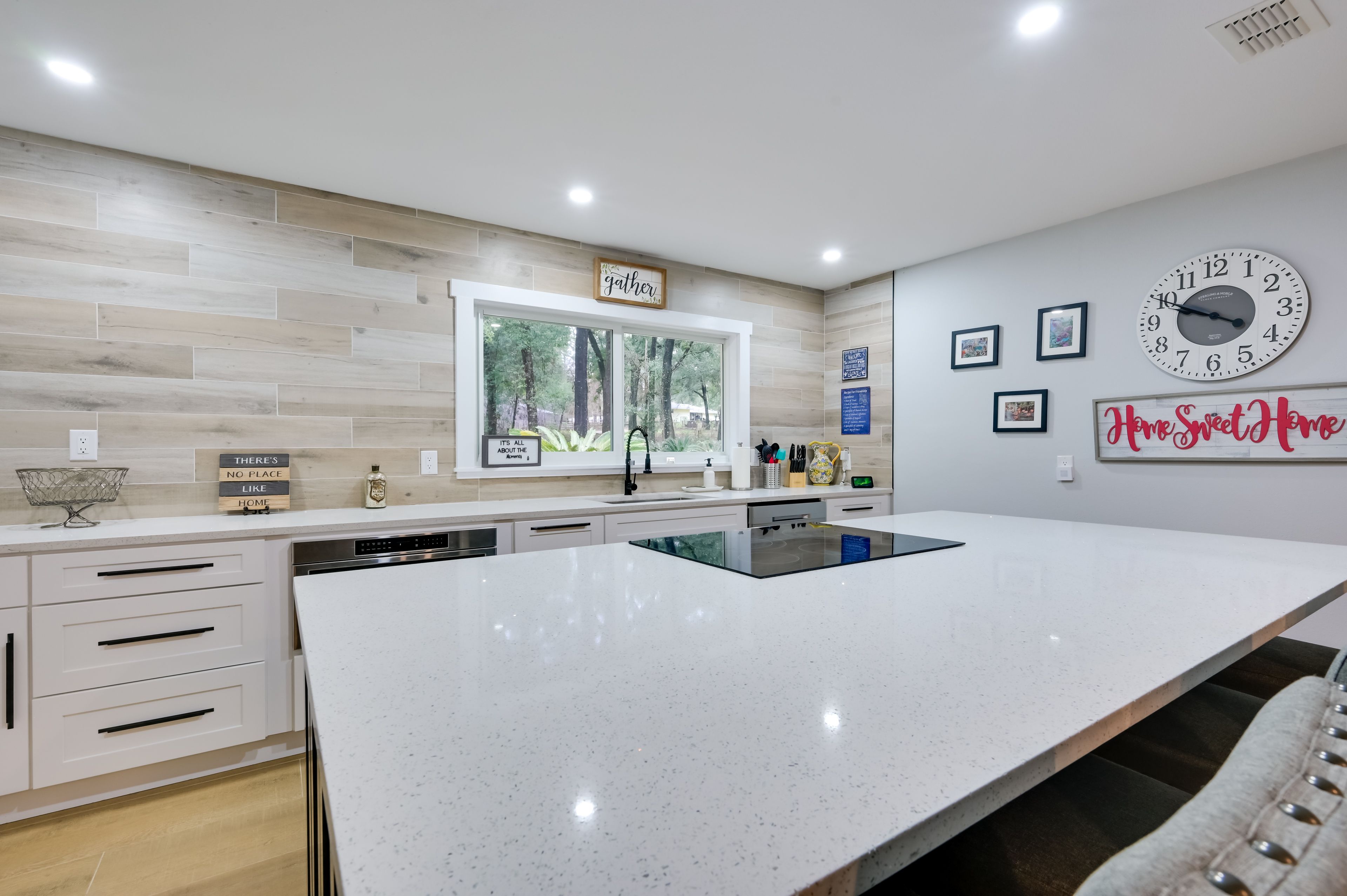 Kitchen | Cooking Basics | Coffee Maker | Paper Towels/Trash Bags Provided
