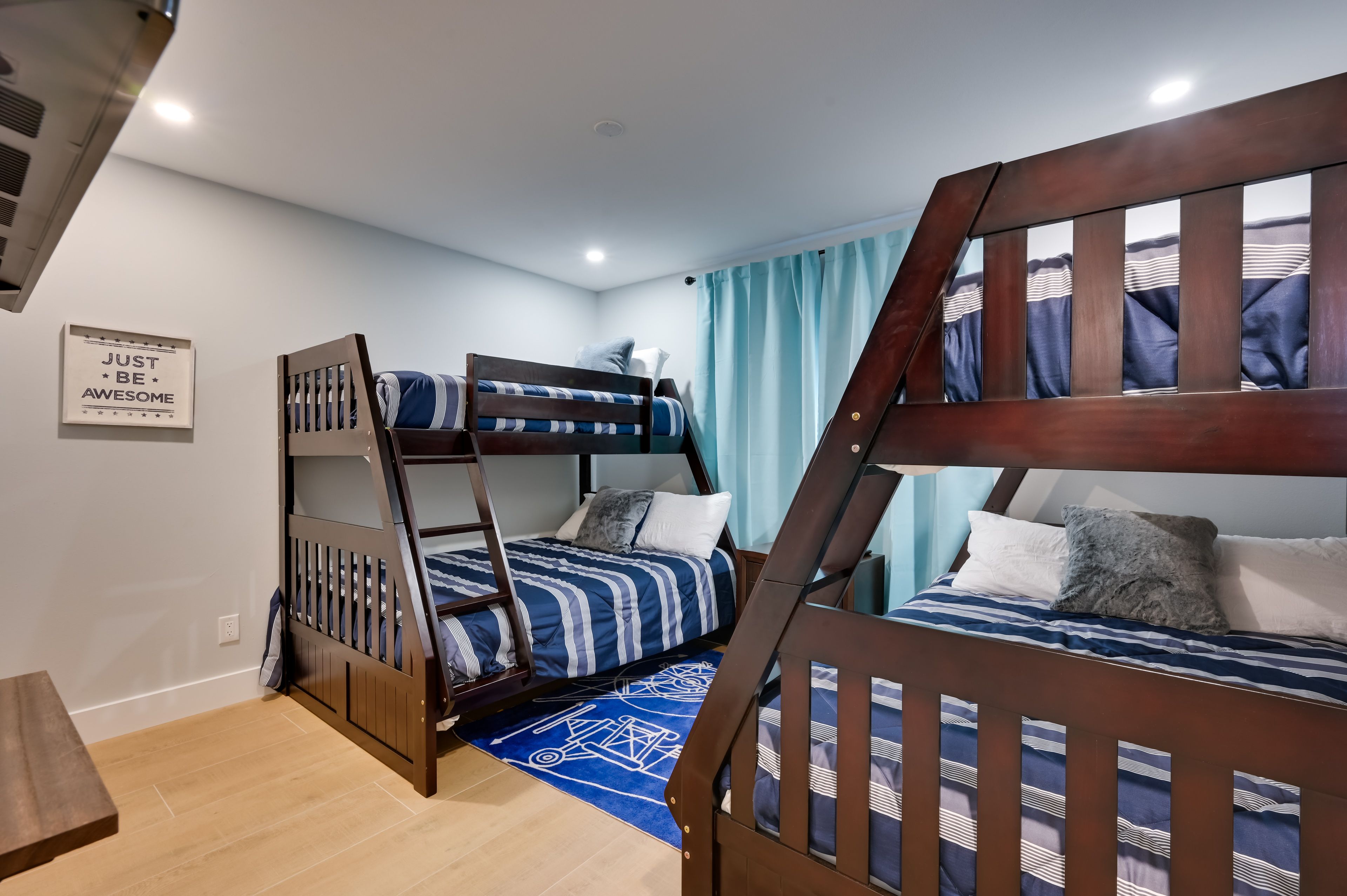 Bedroom 3 | 2 Twin/Full Bunk Beds