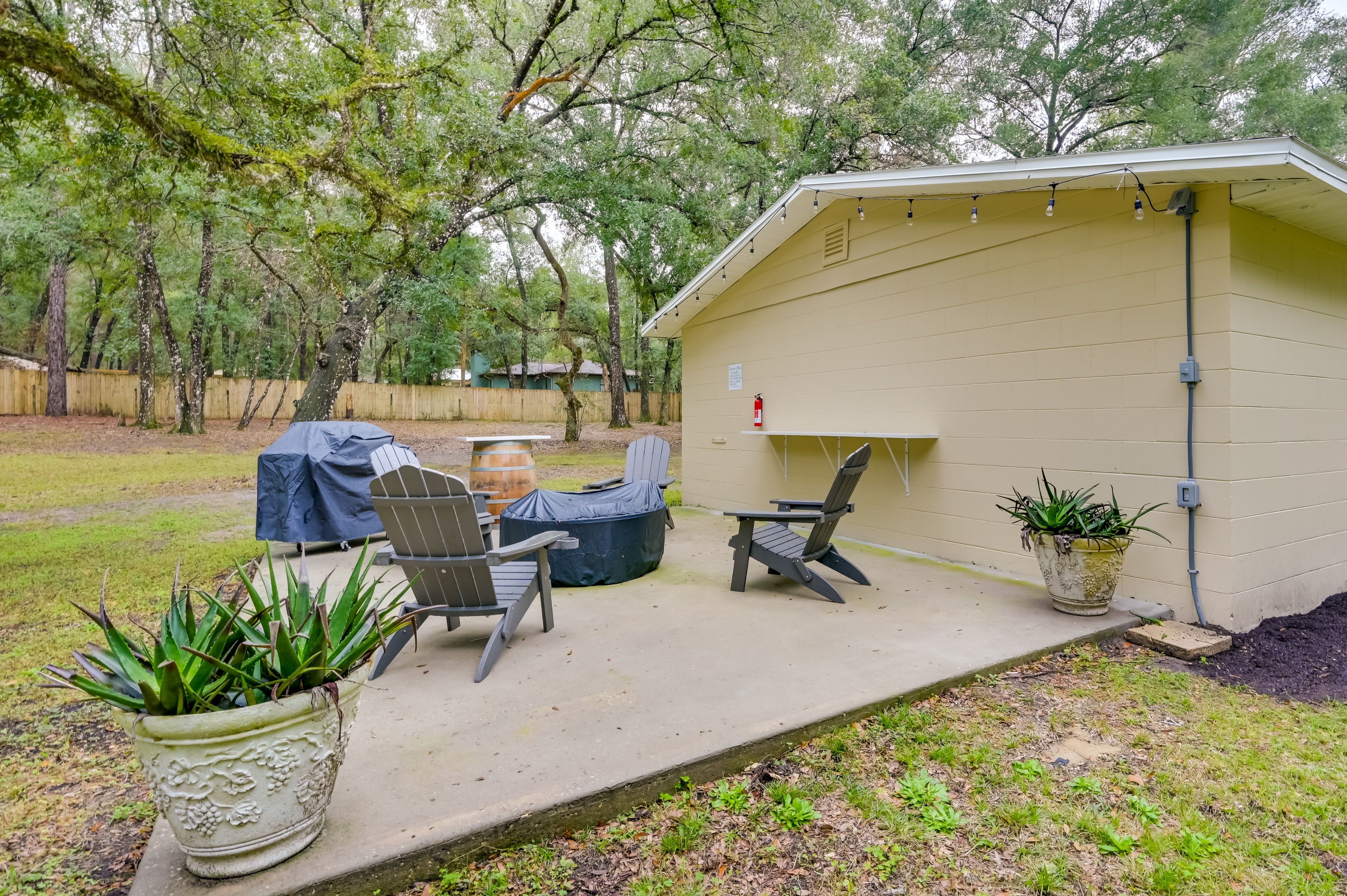 Patio | Fire Pit