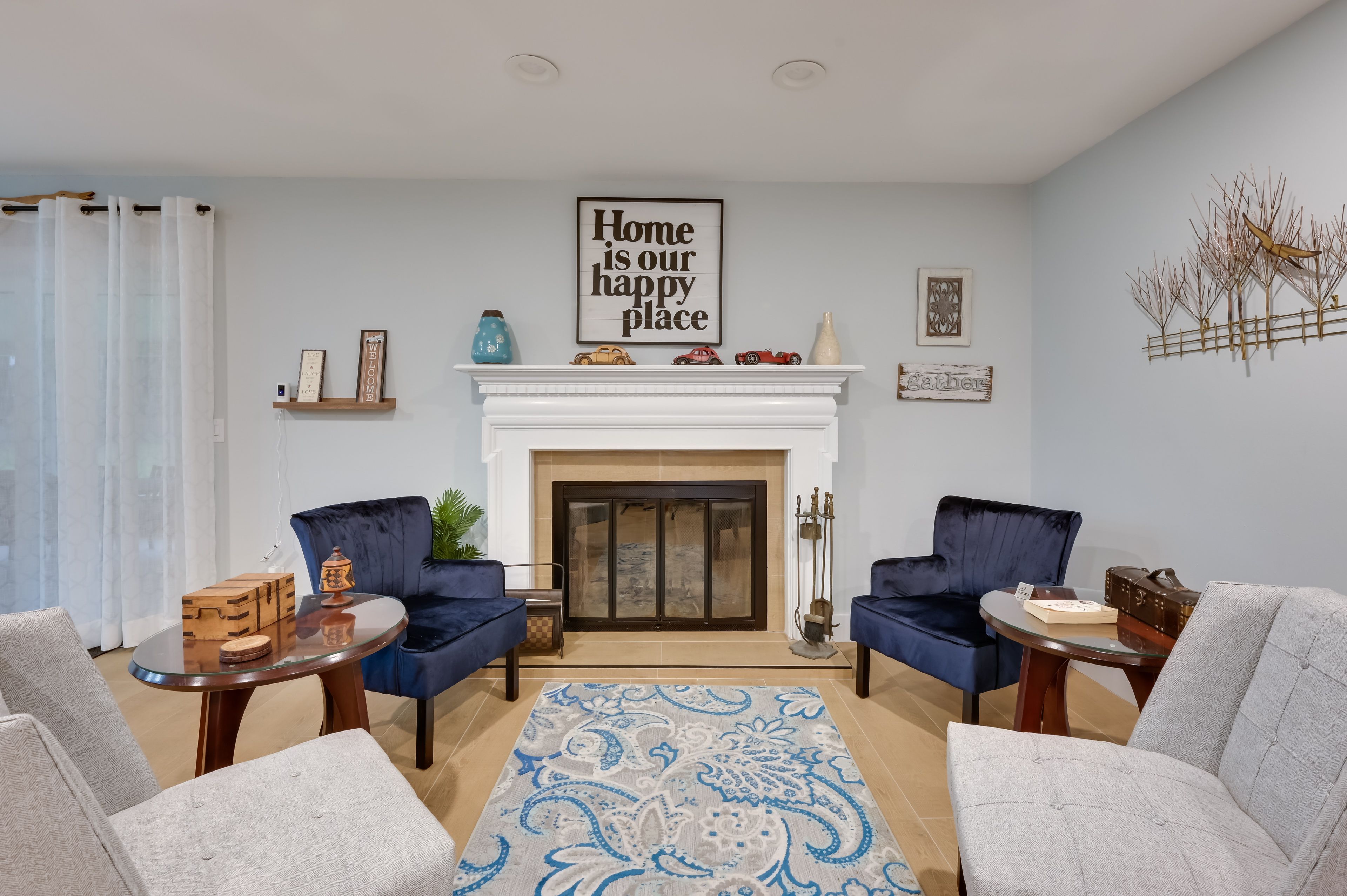 Living Room | Smart TV