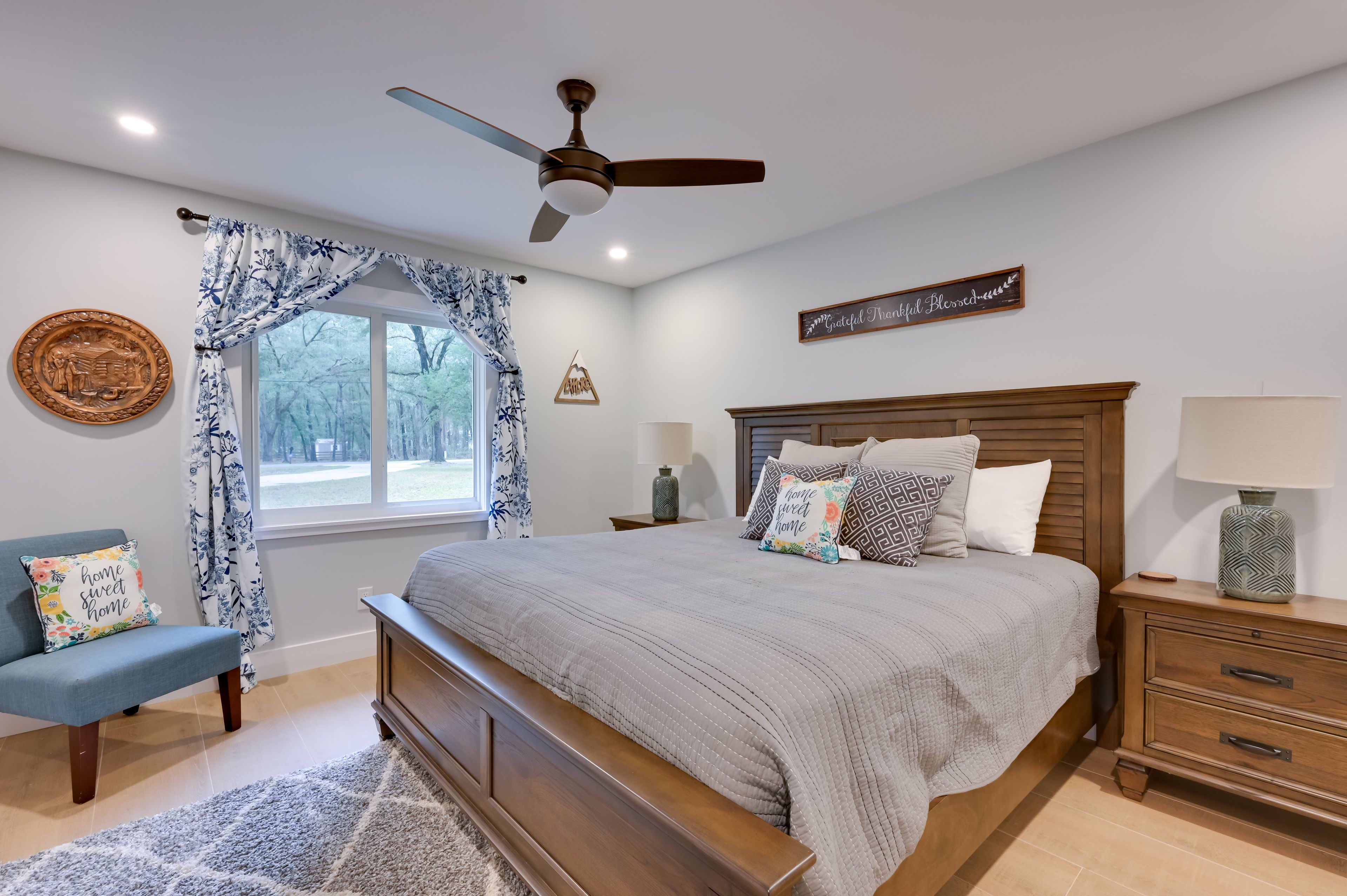 Bedroom 2 | King Bed