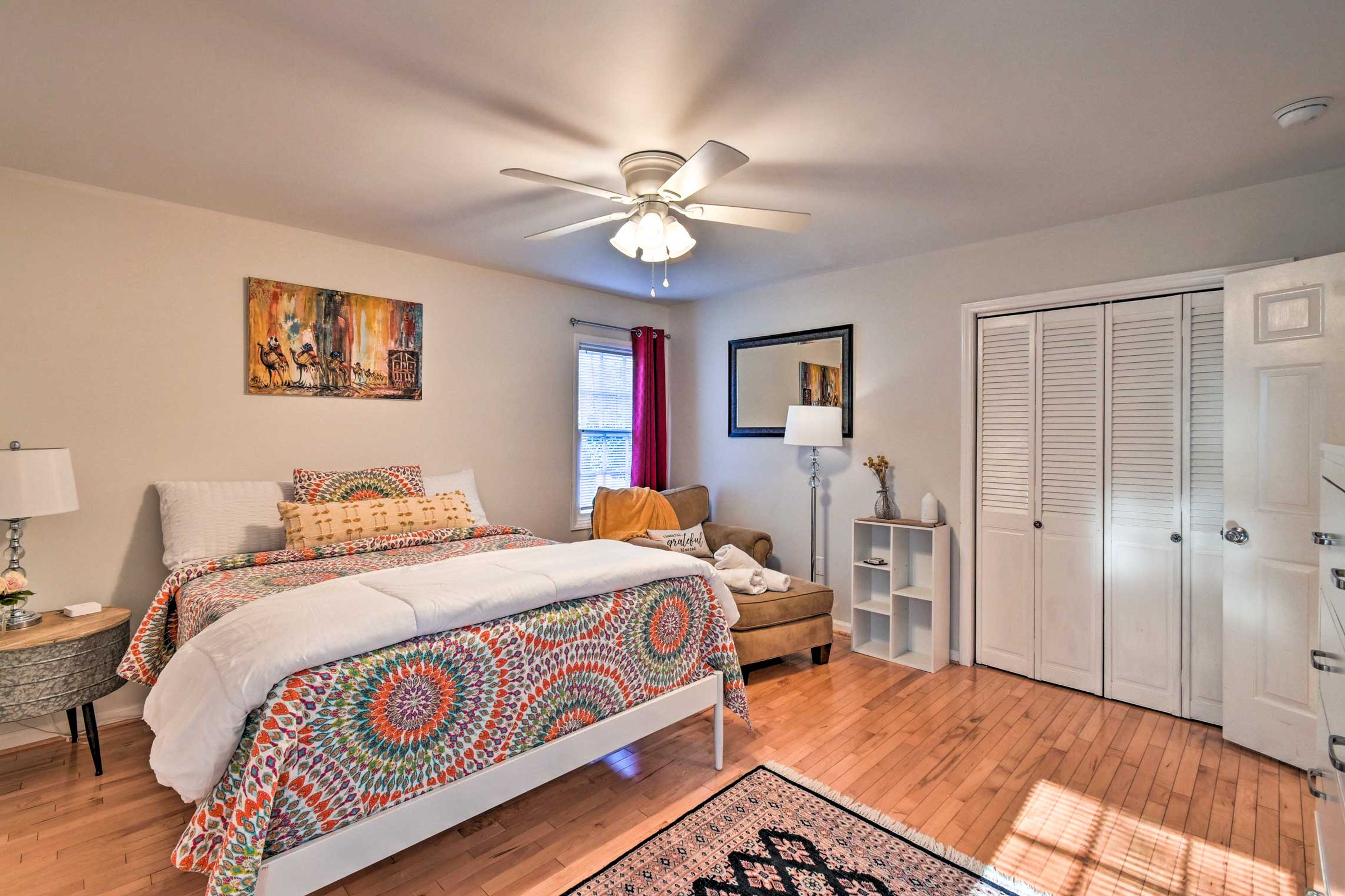 Bedroom 1 | 1st Floor | Queen Bed | En-Suite Bathroom