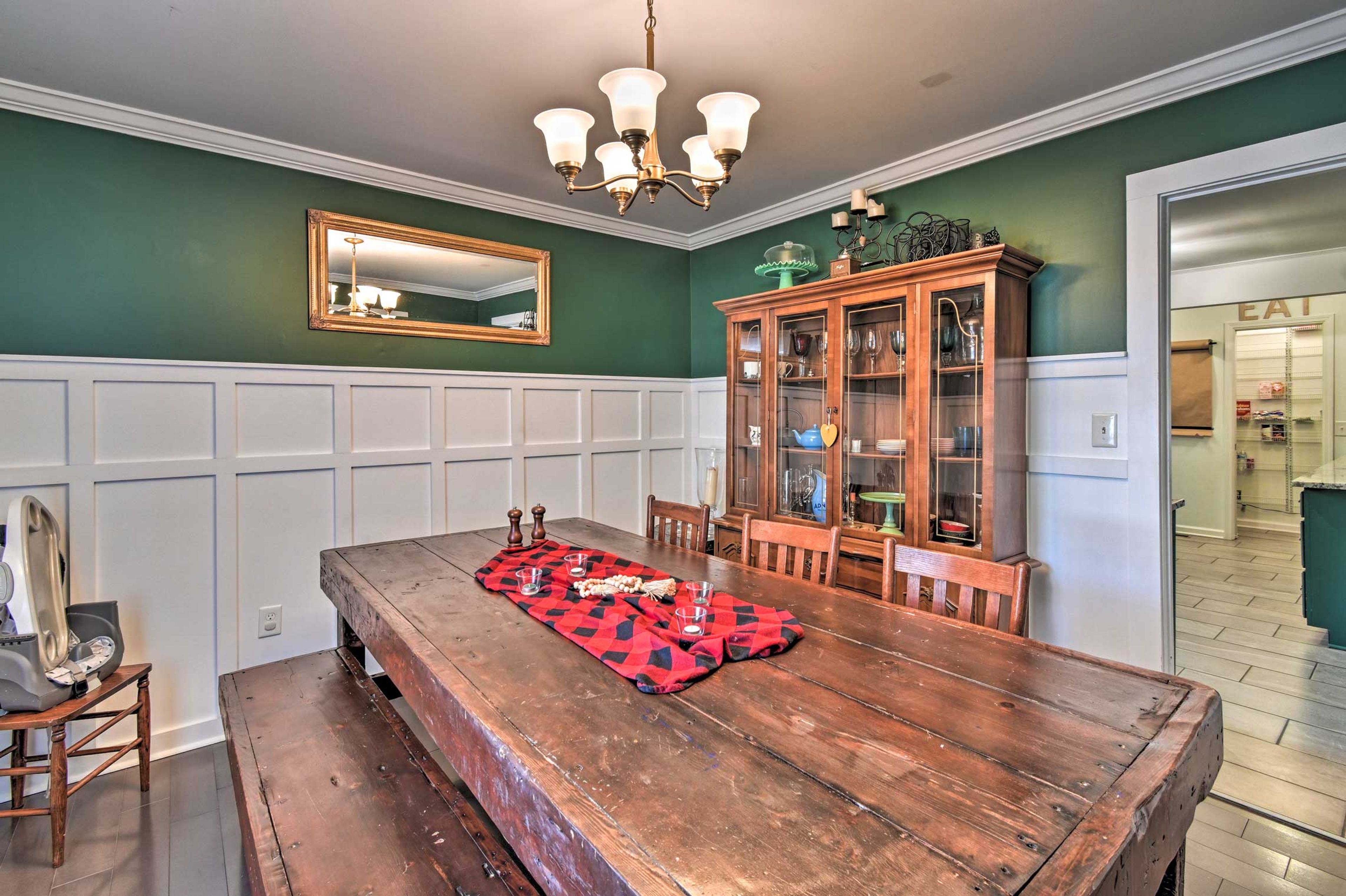 Dining Area | 1st Floor