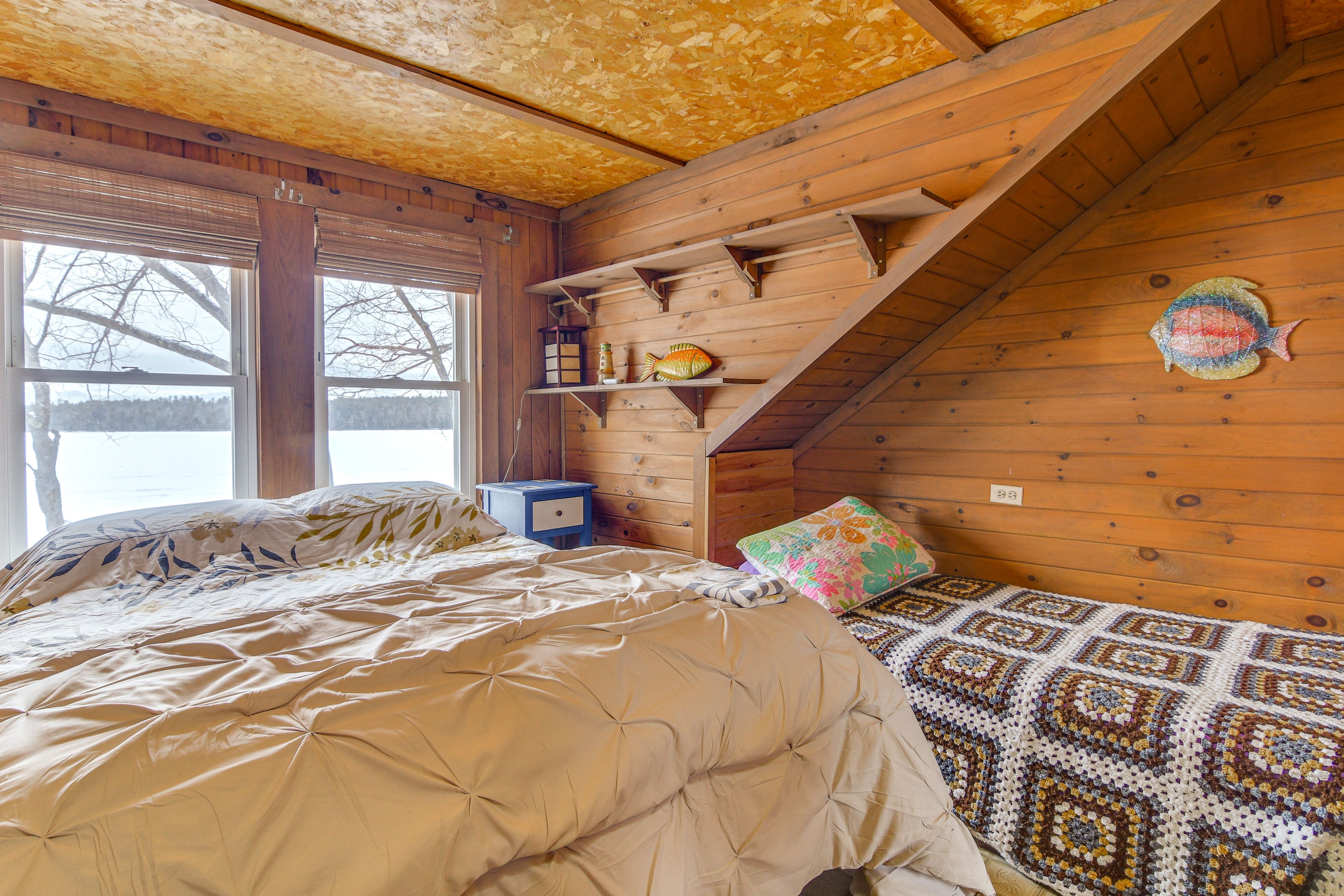 Bedroom 4 | Queen Bed | Twin Bed | 2nd Floor