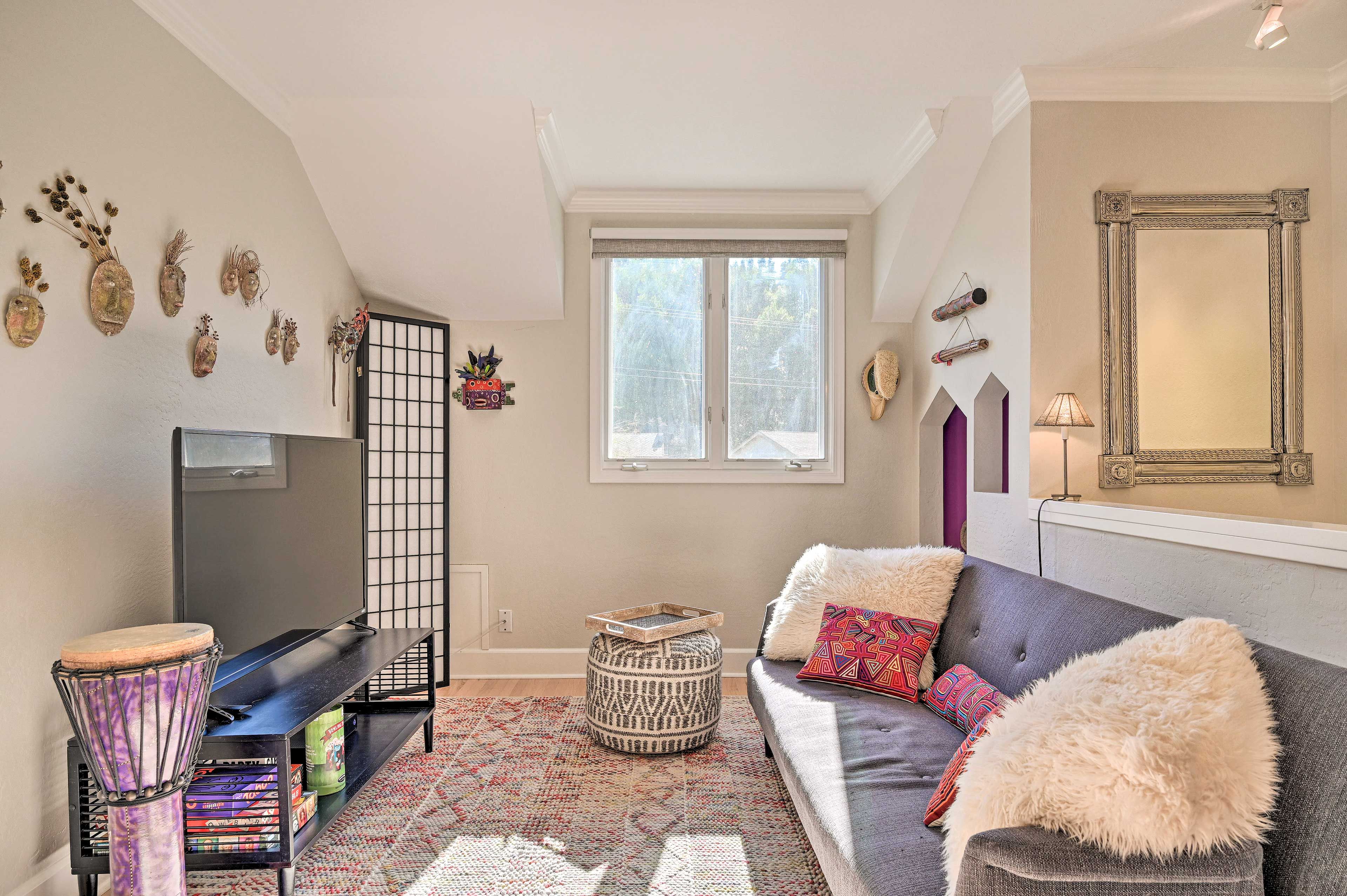 Upper Living Area | Smart TV w/ Cable | Full Futon
